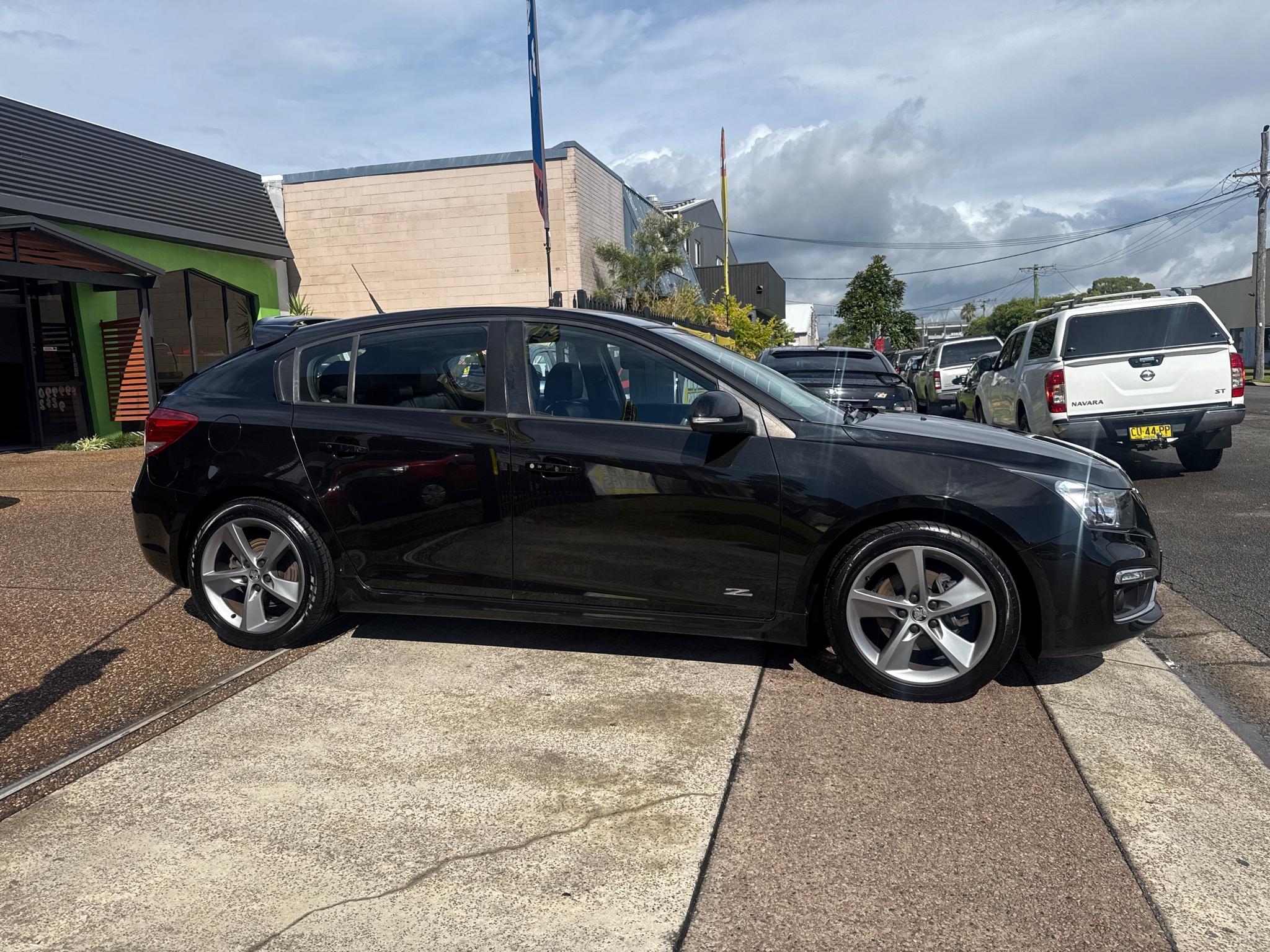HOLDEN CRUZE