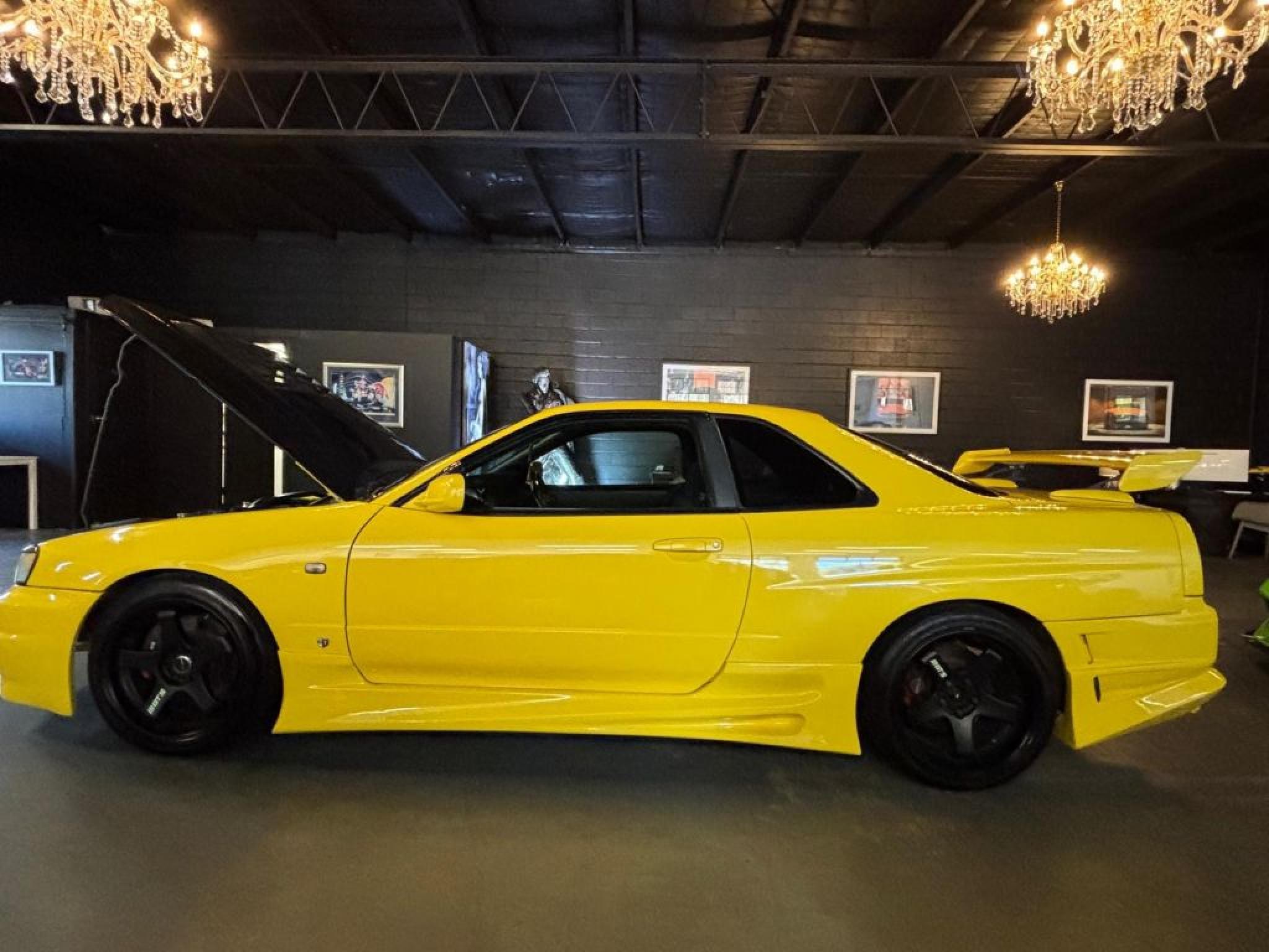 NISSAN SKYLINE