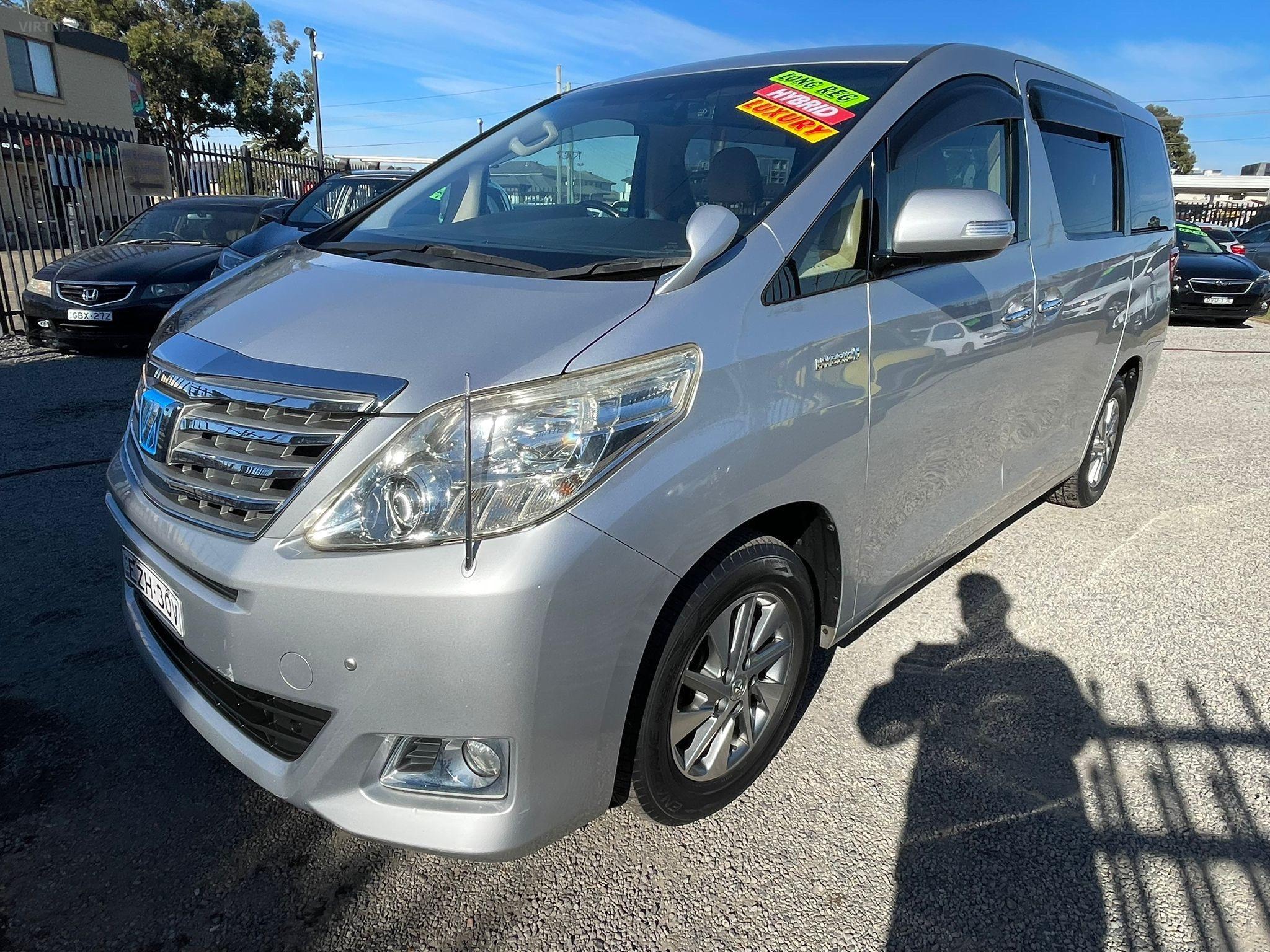 TOYOTA ALPHARD