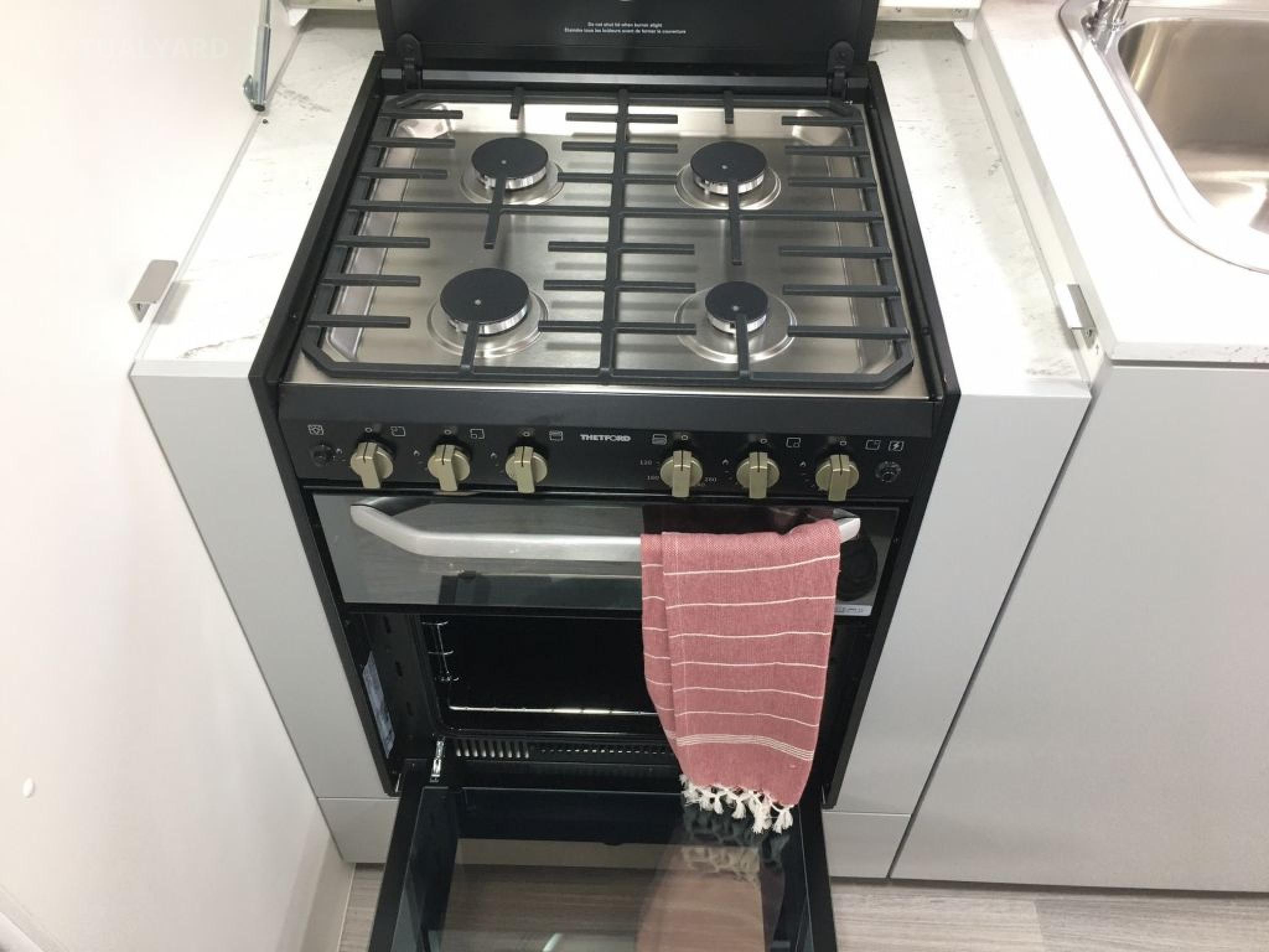 Viscount V2 FAMILY EAST/WEST BED