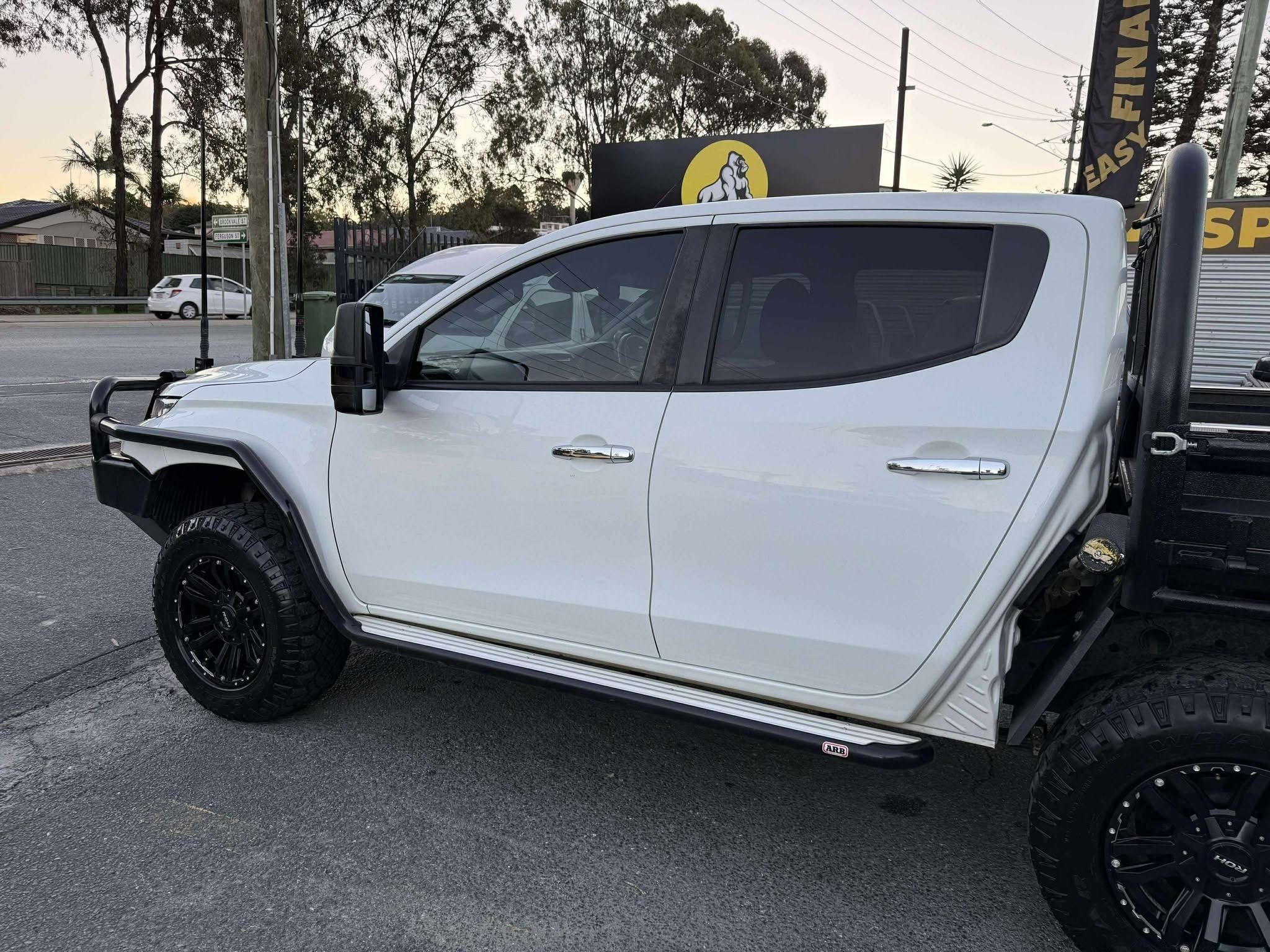 MITSUBISHI TRITON