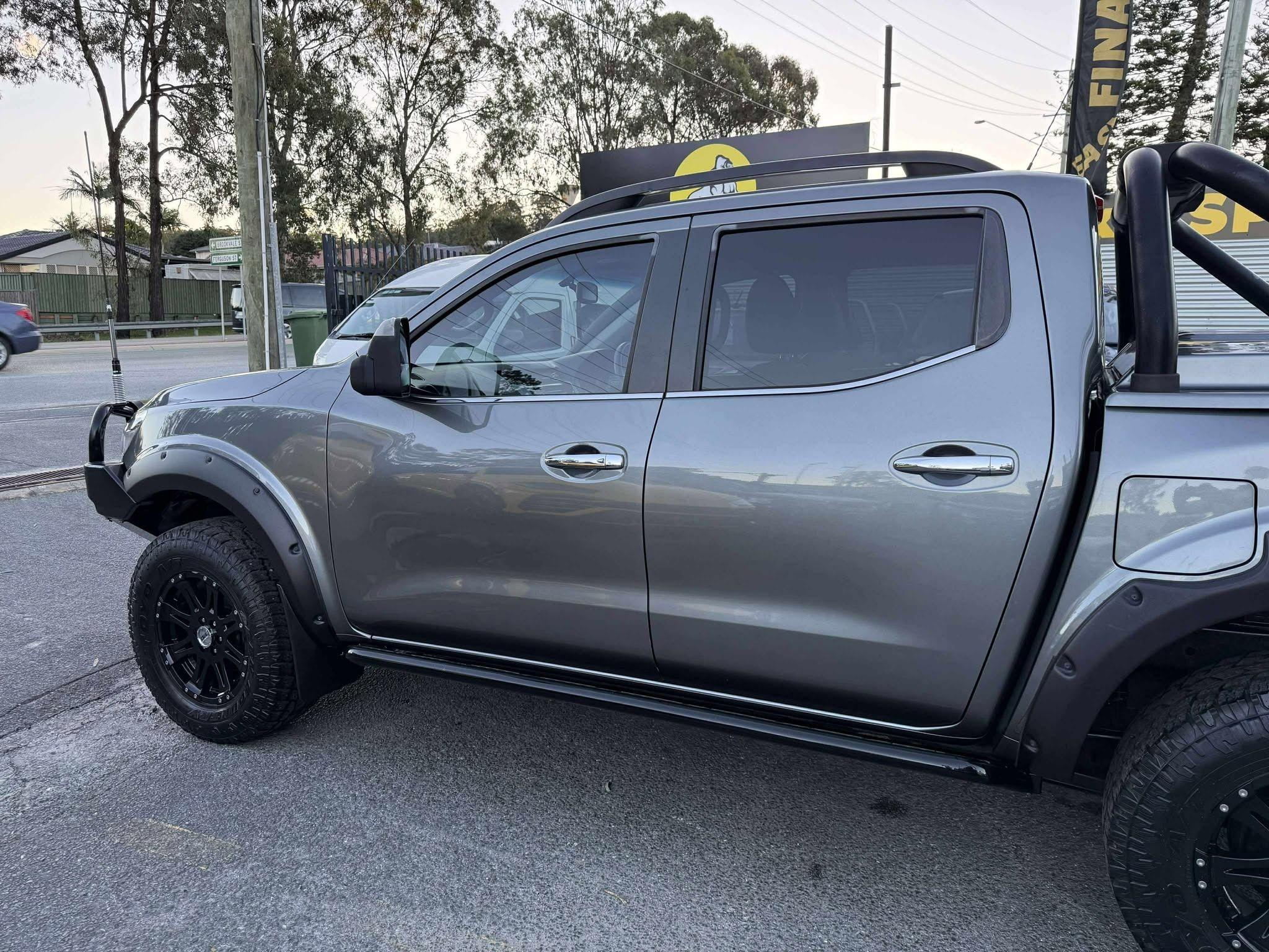 NISSAN NAVARA