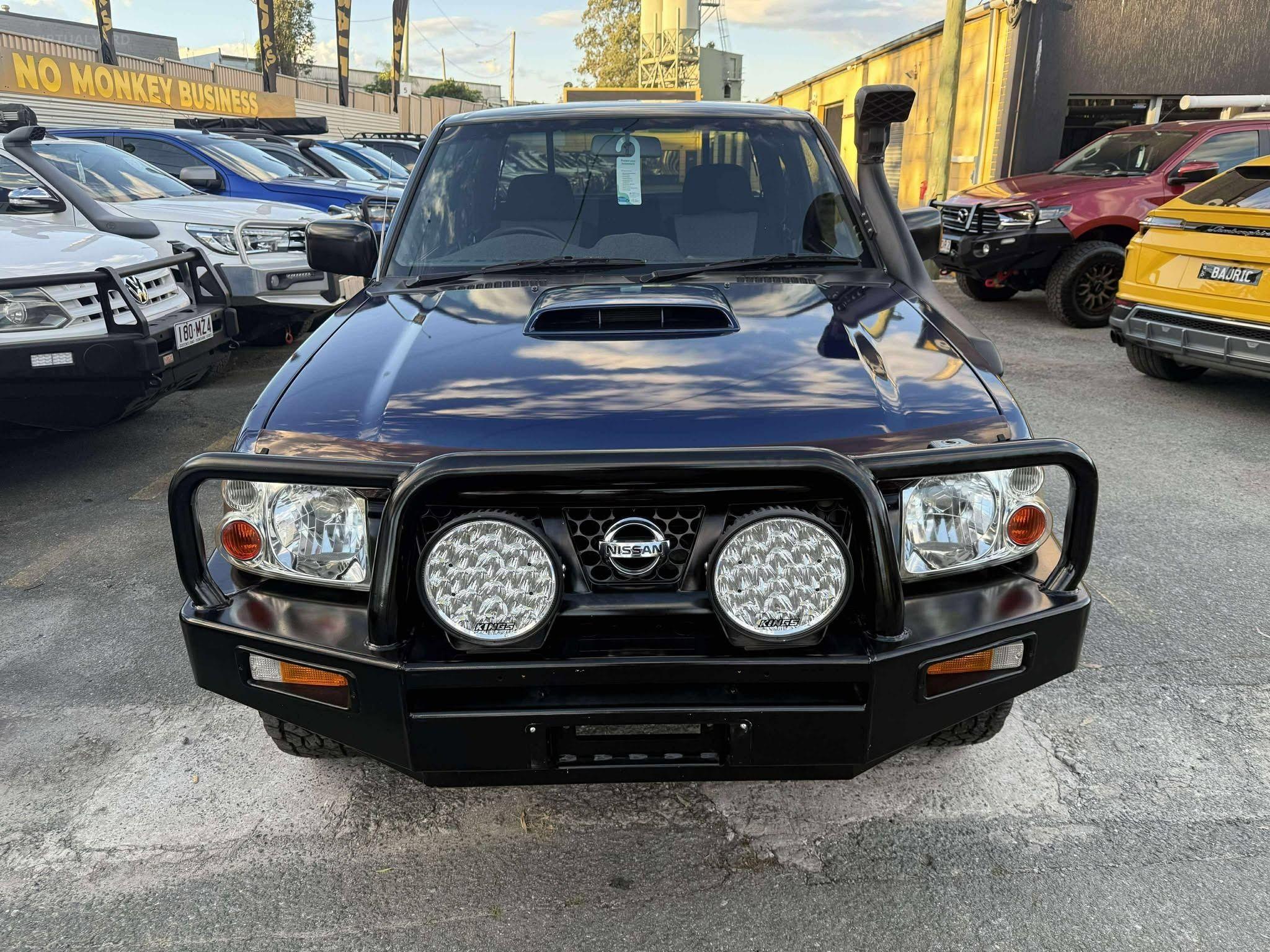 NISSAN NAVARA