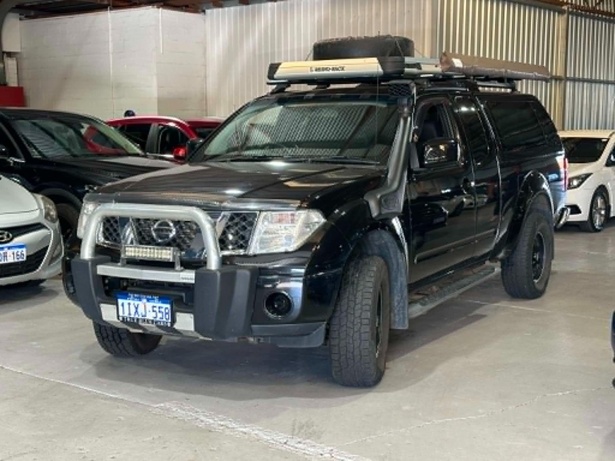 NISSAN NAVARA