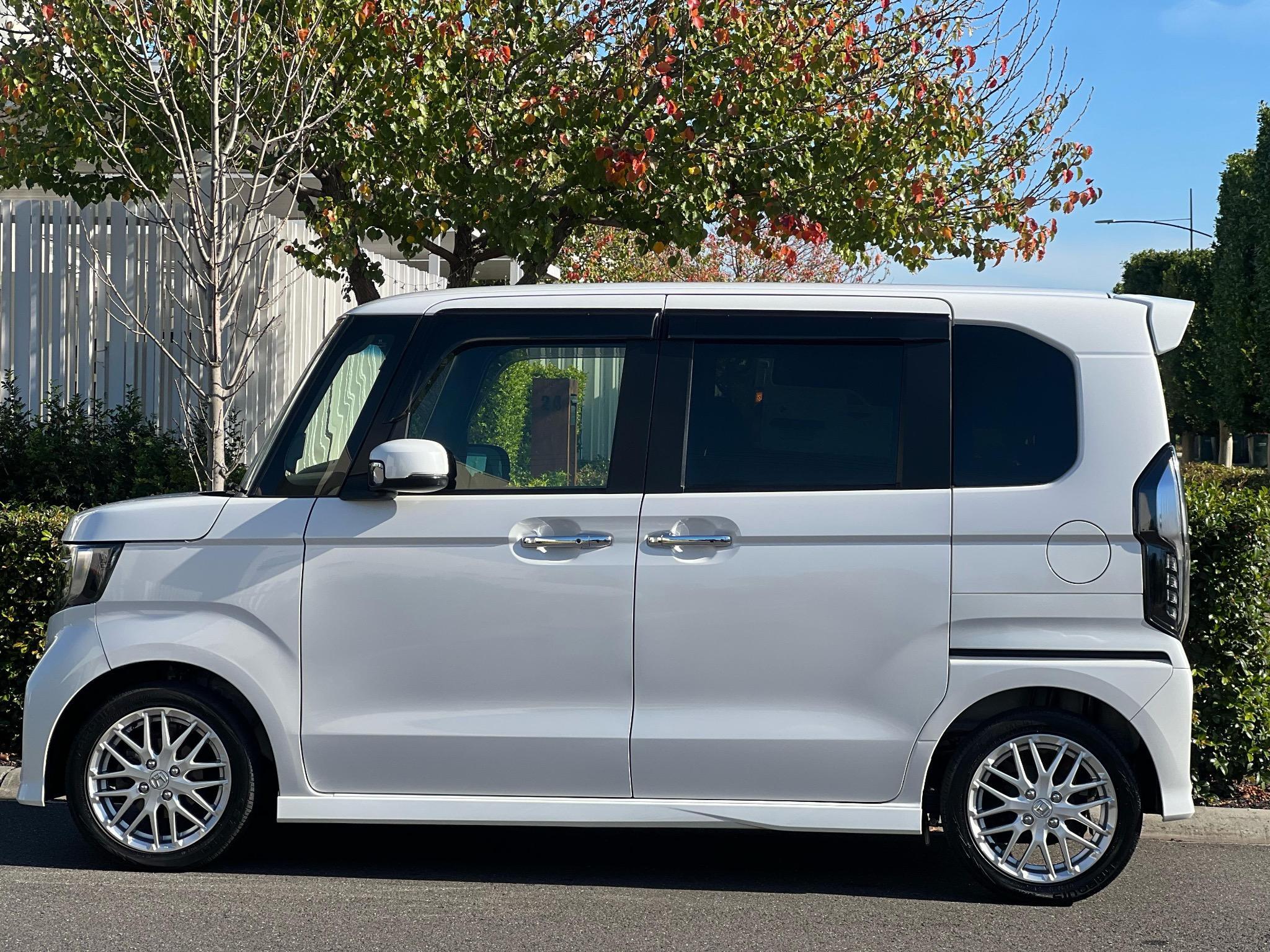 HONDA N-BOX