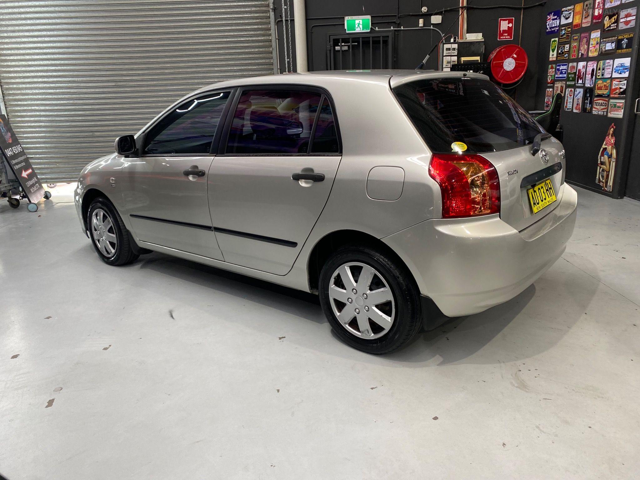 TOYOTA COROLLA