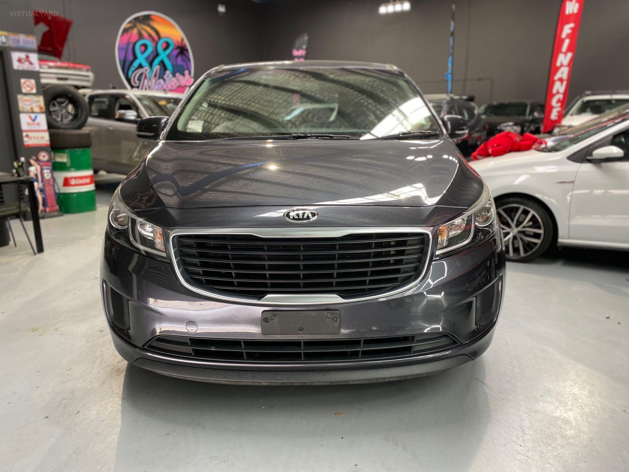KIA CARNIVAL