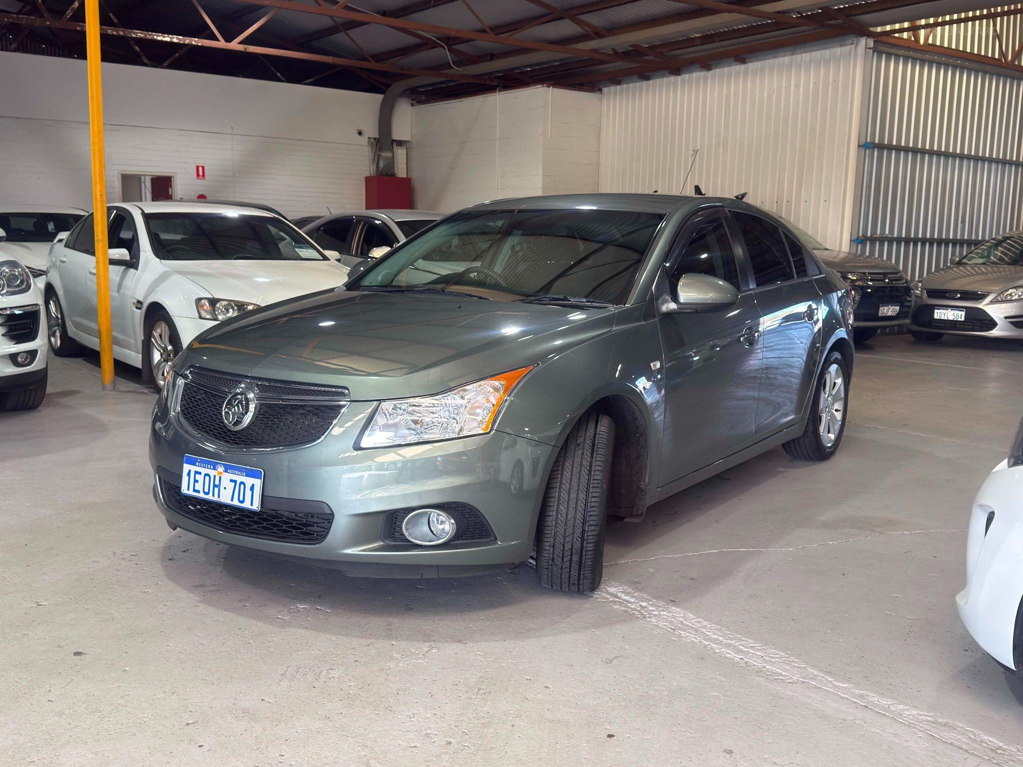 HOLDEN CRUZE