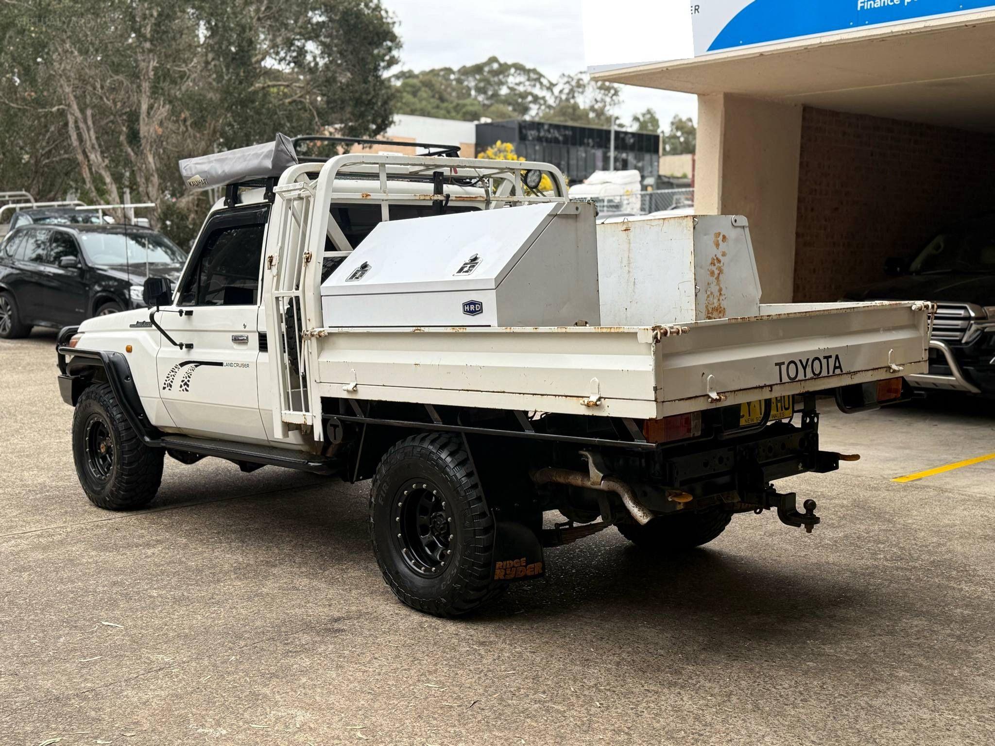 TOYOTA LANDCRUISER
