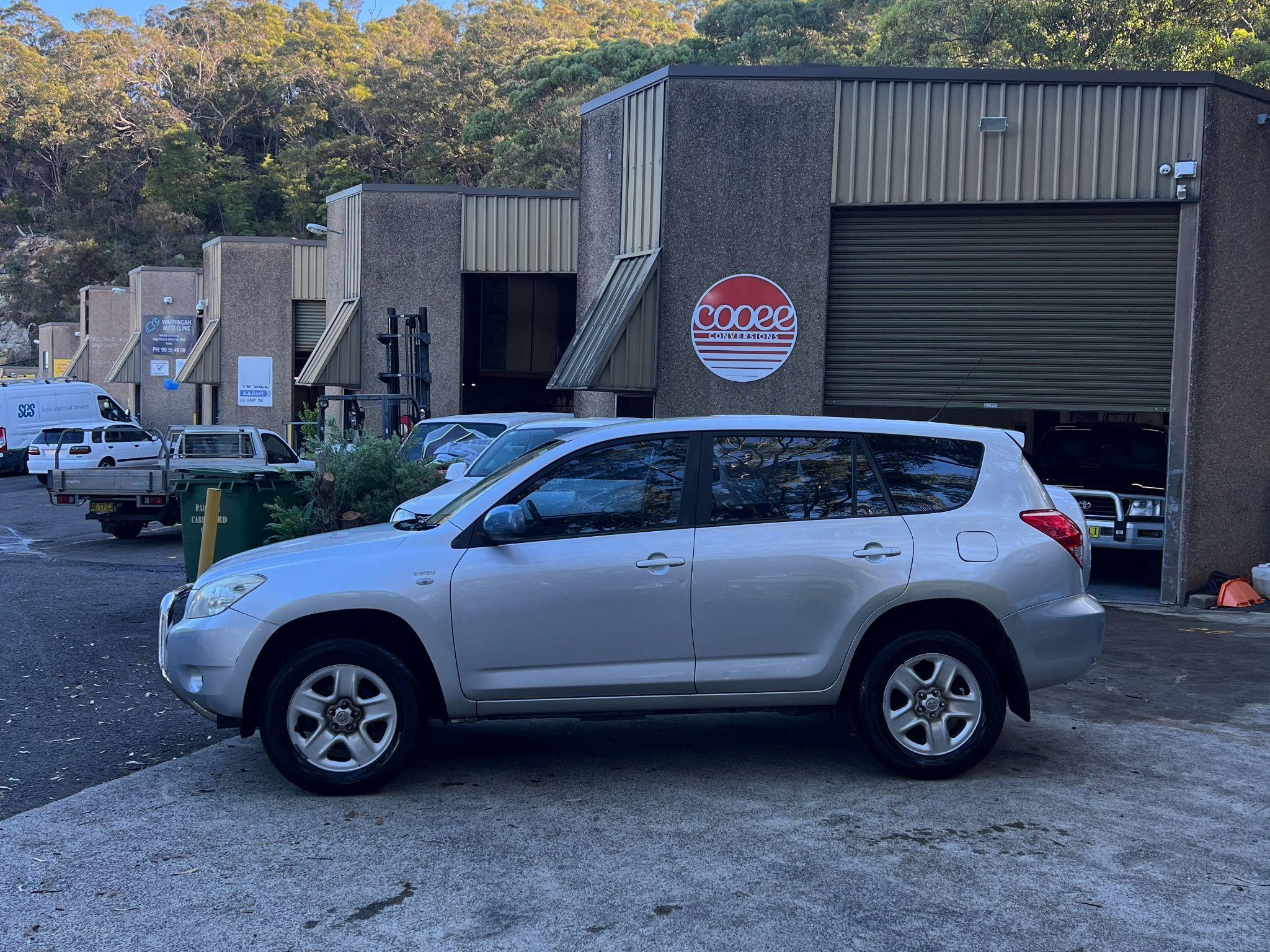 TOYOTA RAV4