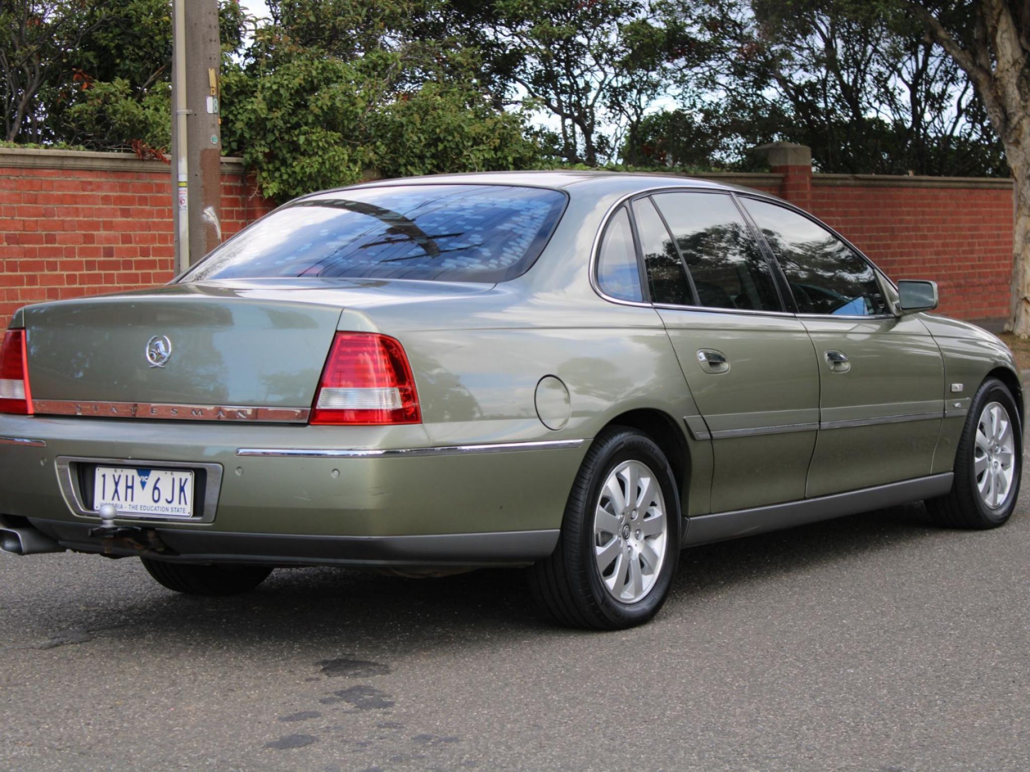 HOLDEN STATESMAN