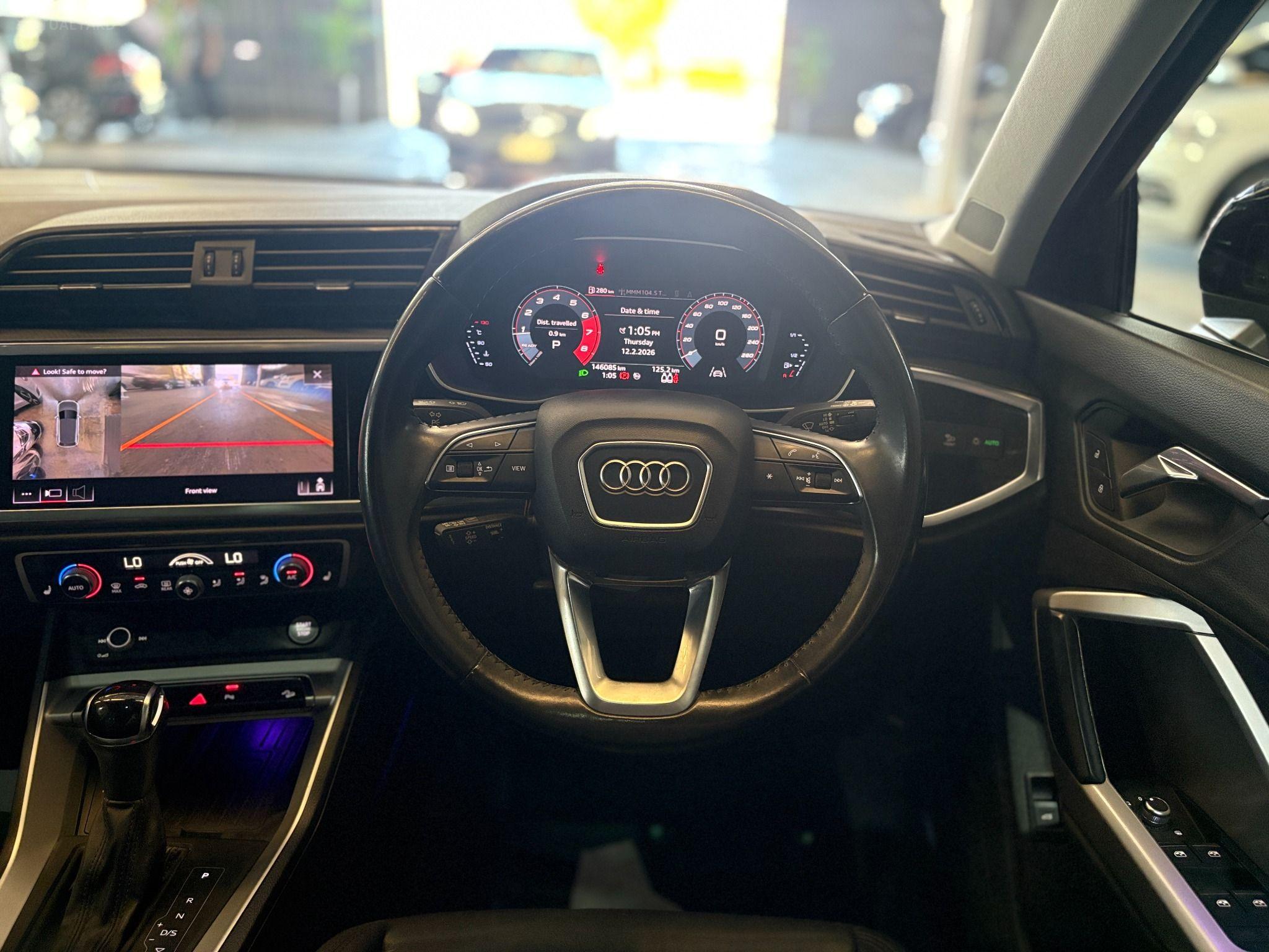 AUDI Q3