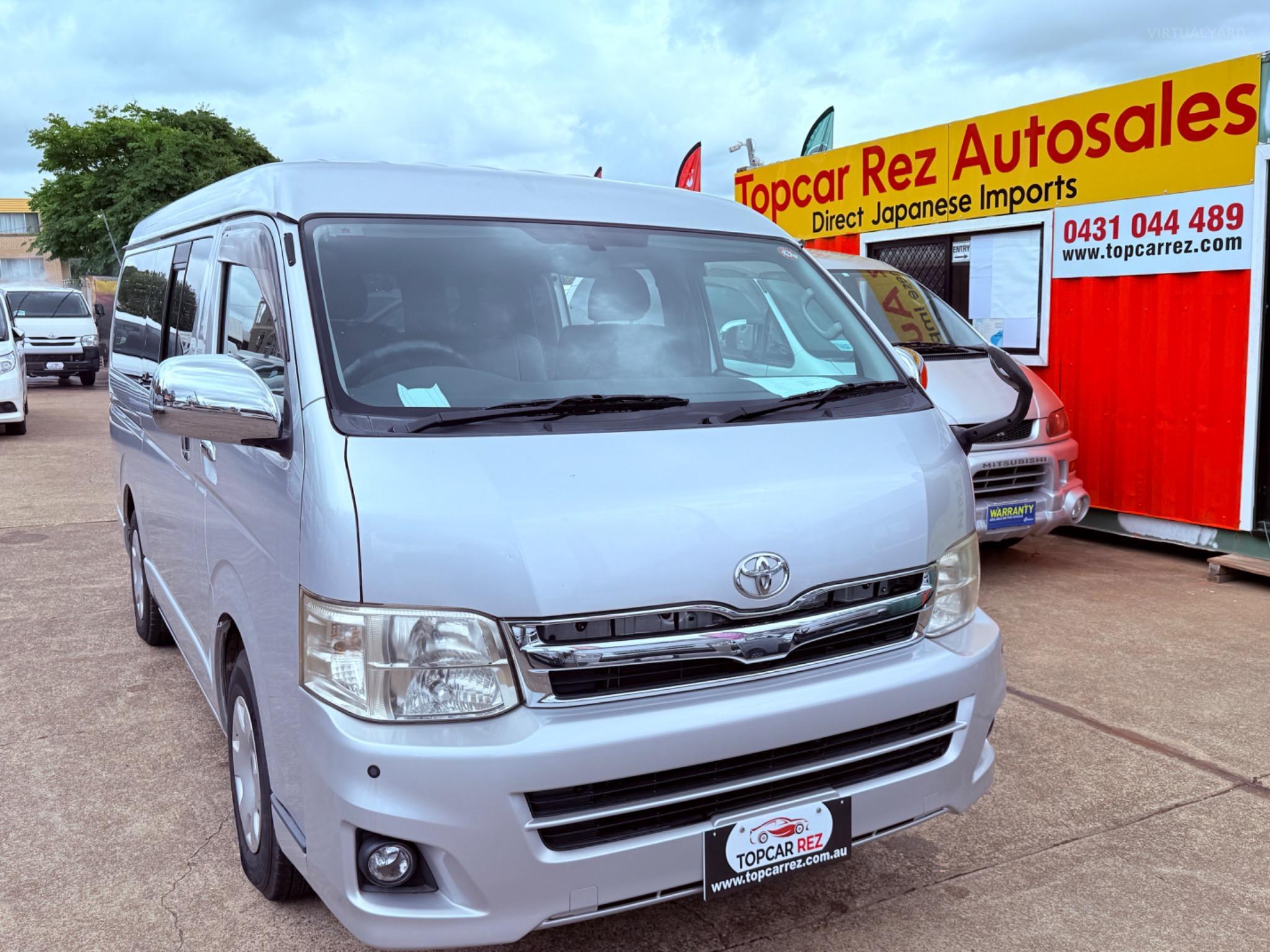 TOYOTA HIACE