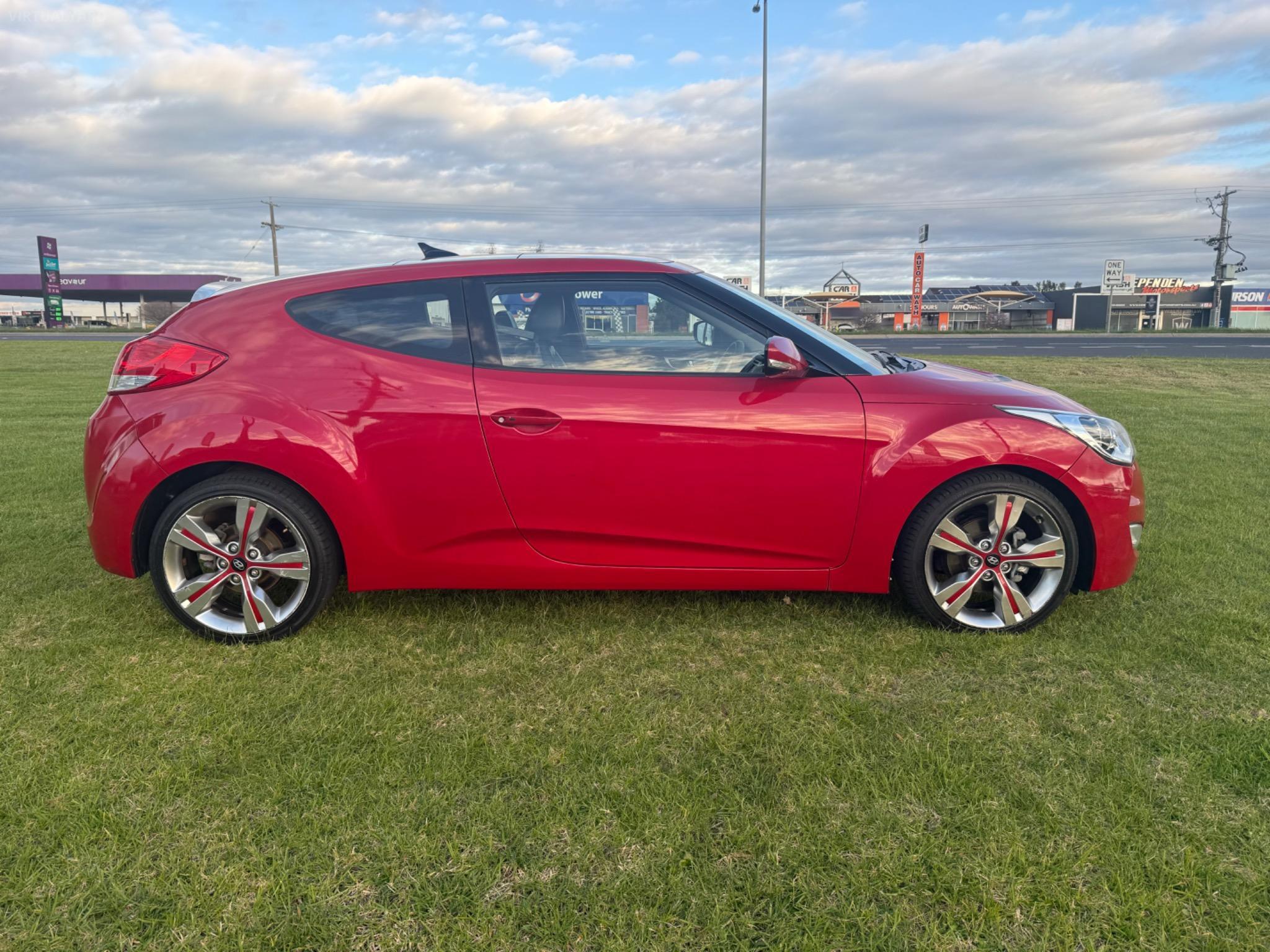HYUNDAI VELOSTER