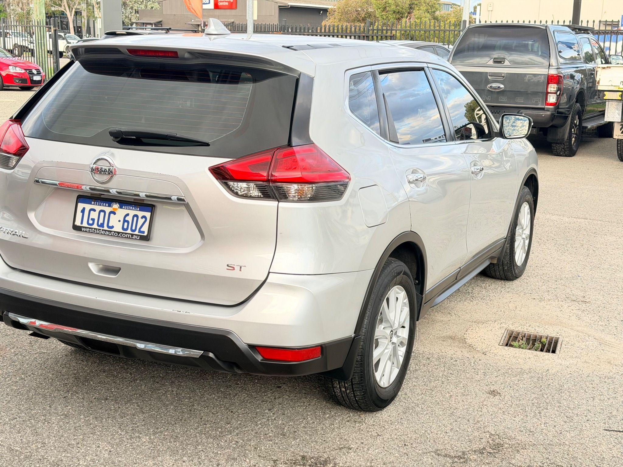 NISSAN X-TRAIL