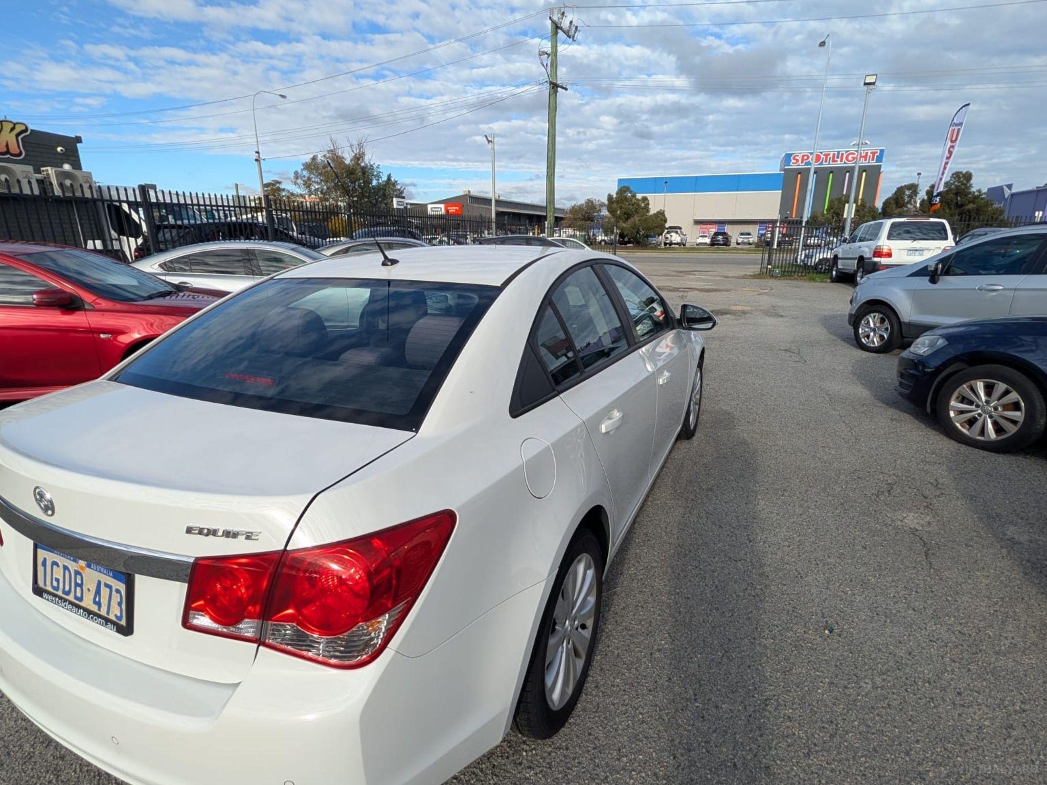 HOLDEN CRUZE