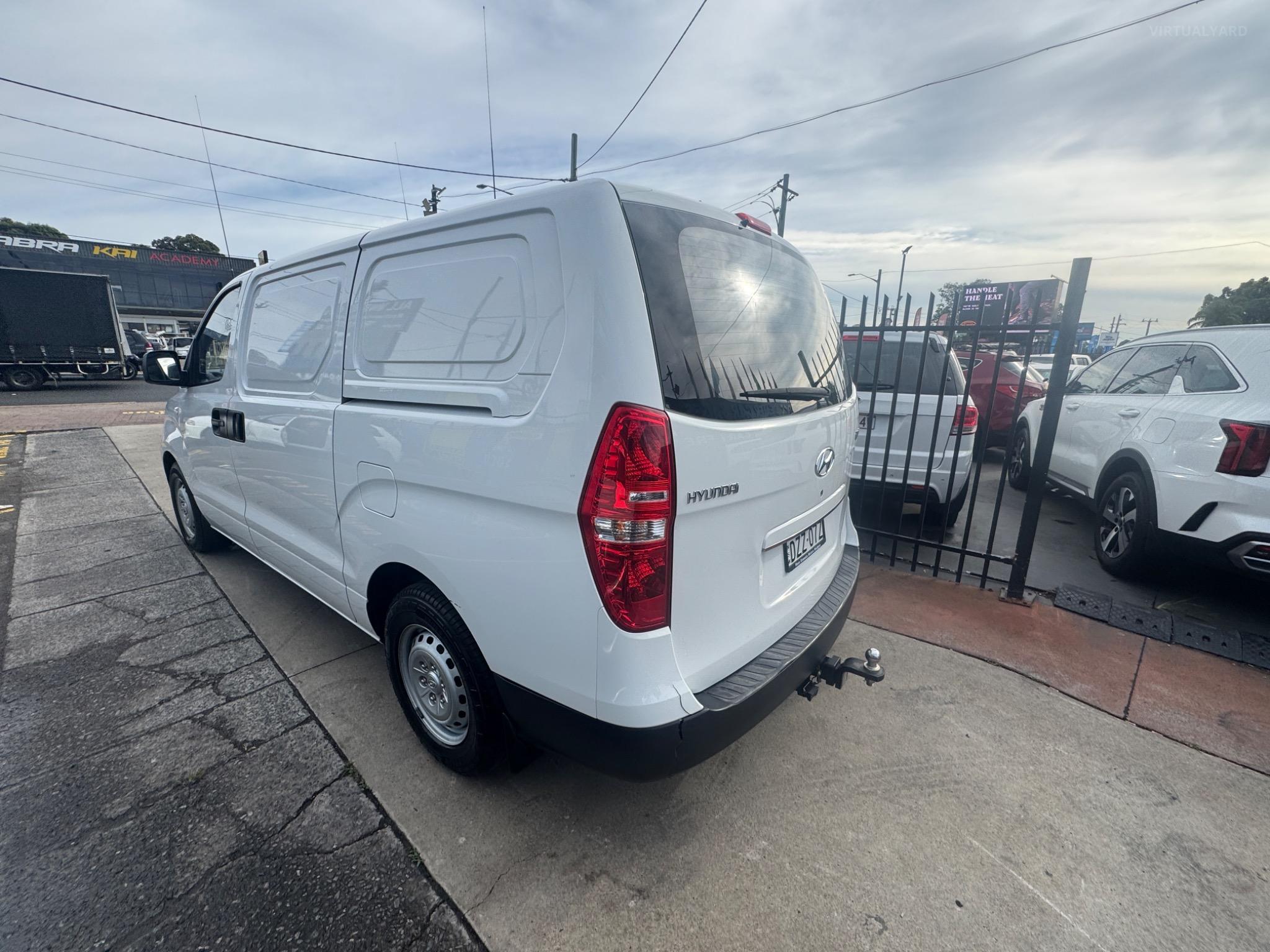 HYUNDAI iLOAD