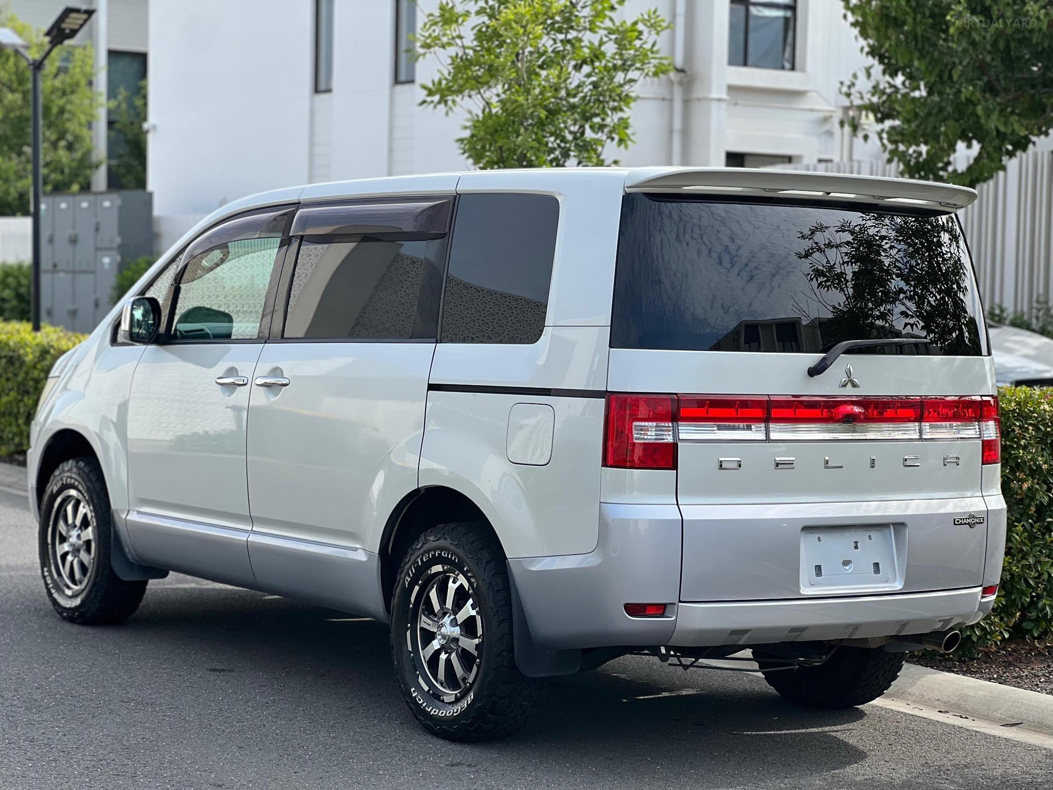 MITSUBISHI DELICA 4WD