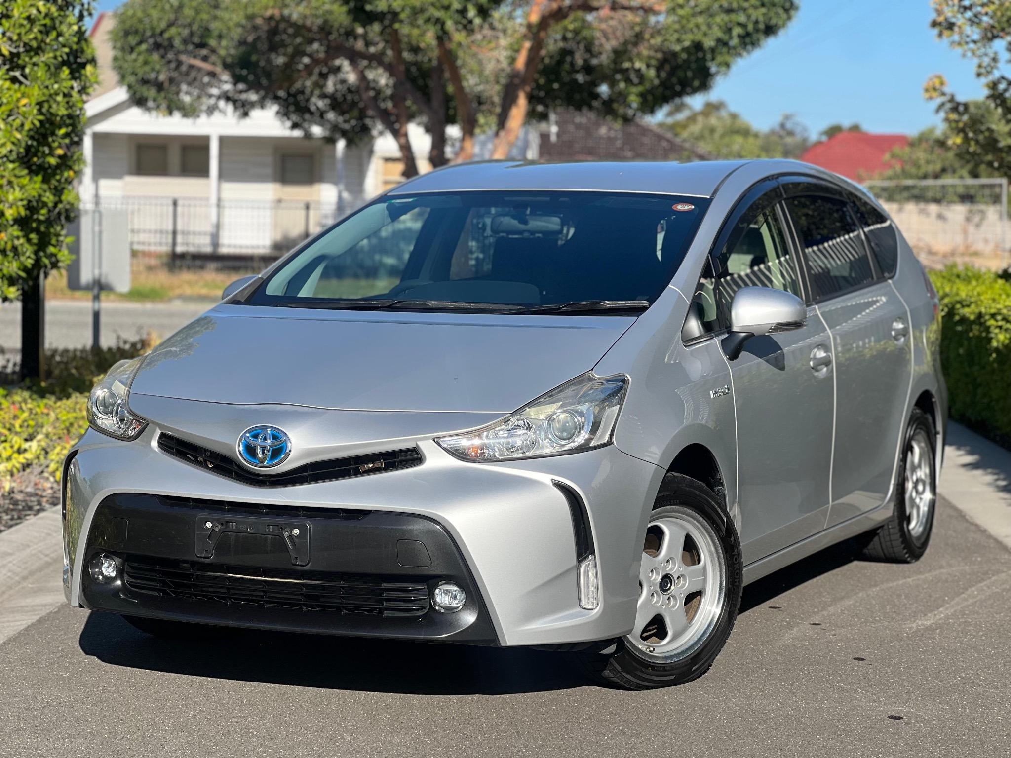 TOYOTA PRIUS ALPHA HYBRID