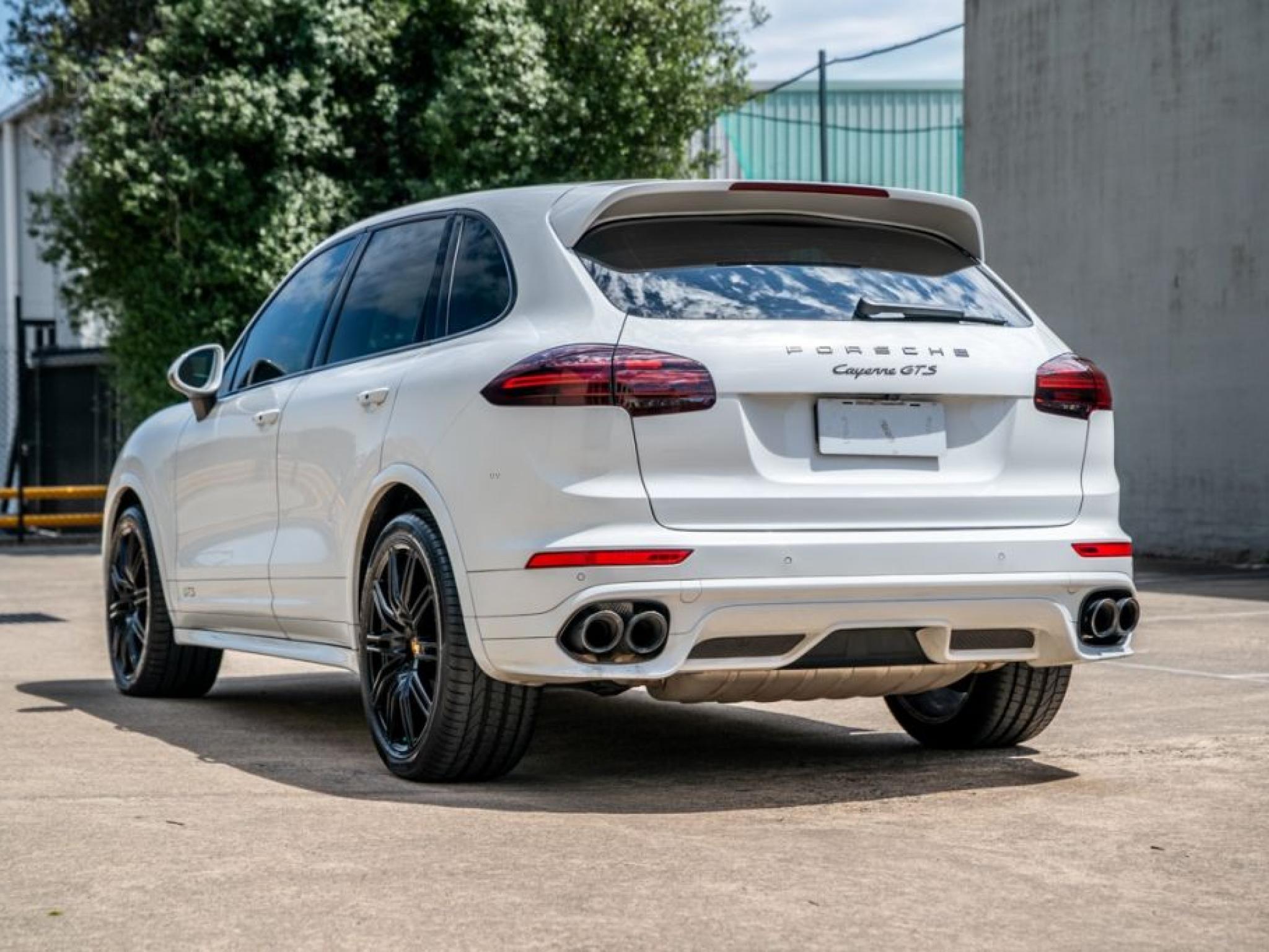 PORSCHE CAYENNE