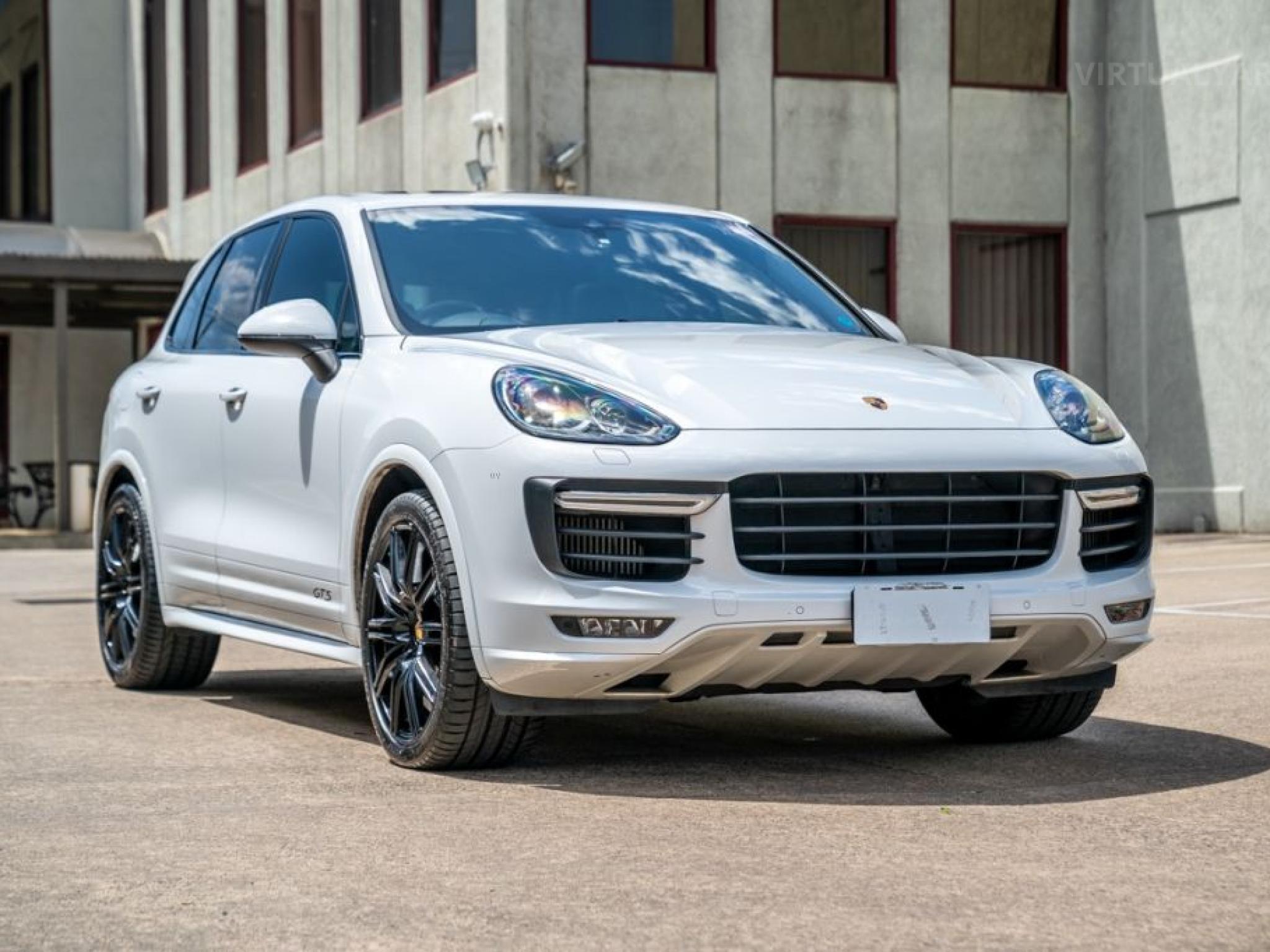 PORSCHE CAYENNE