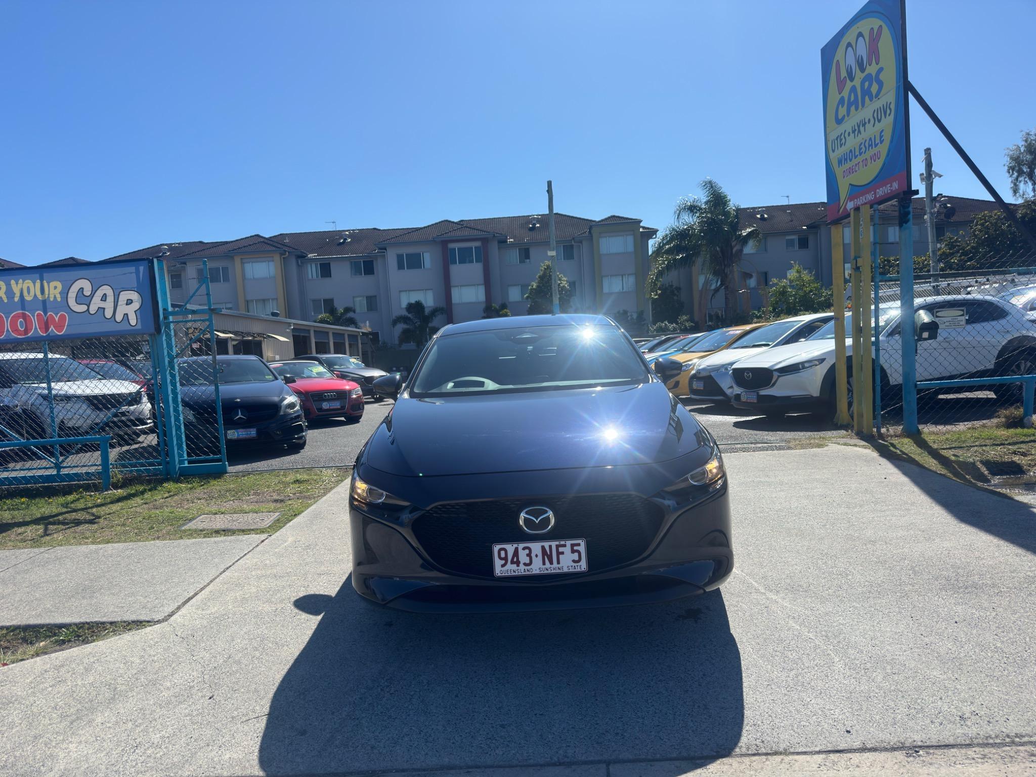 MAZDA 3