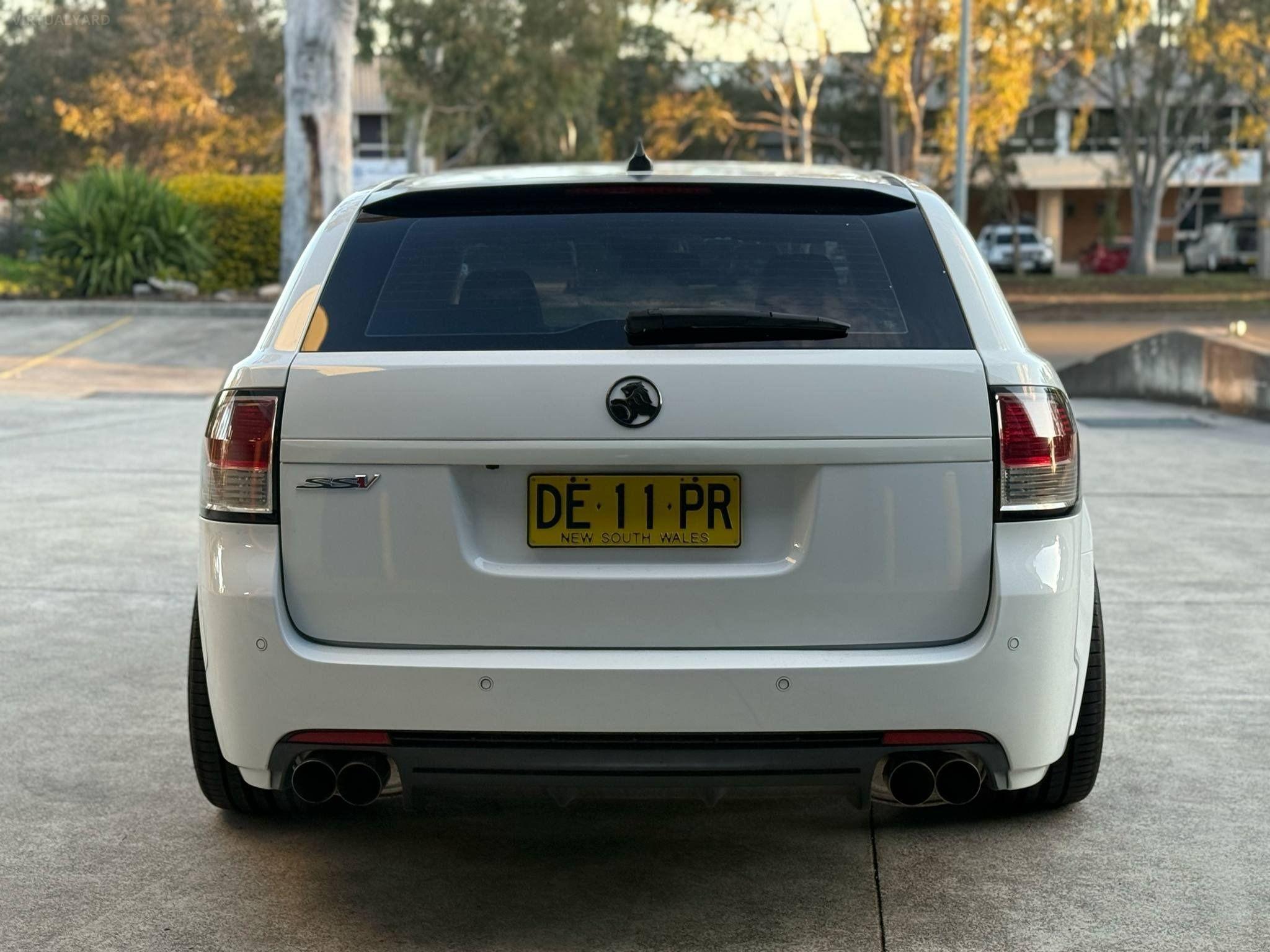 HOLDEN COMMODORE