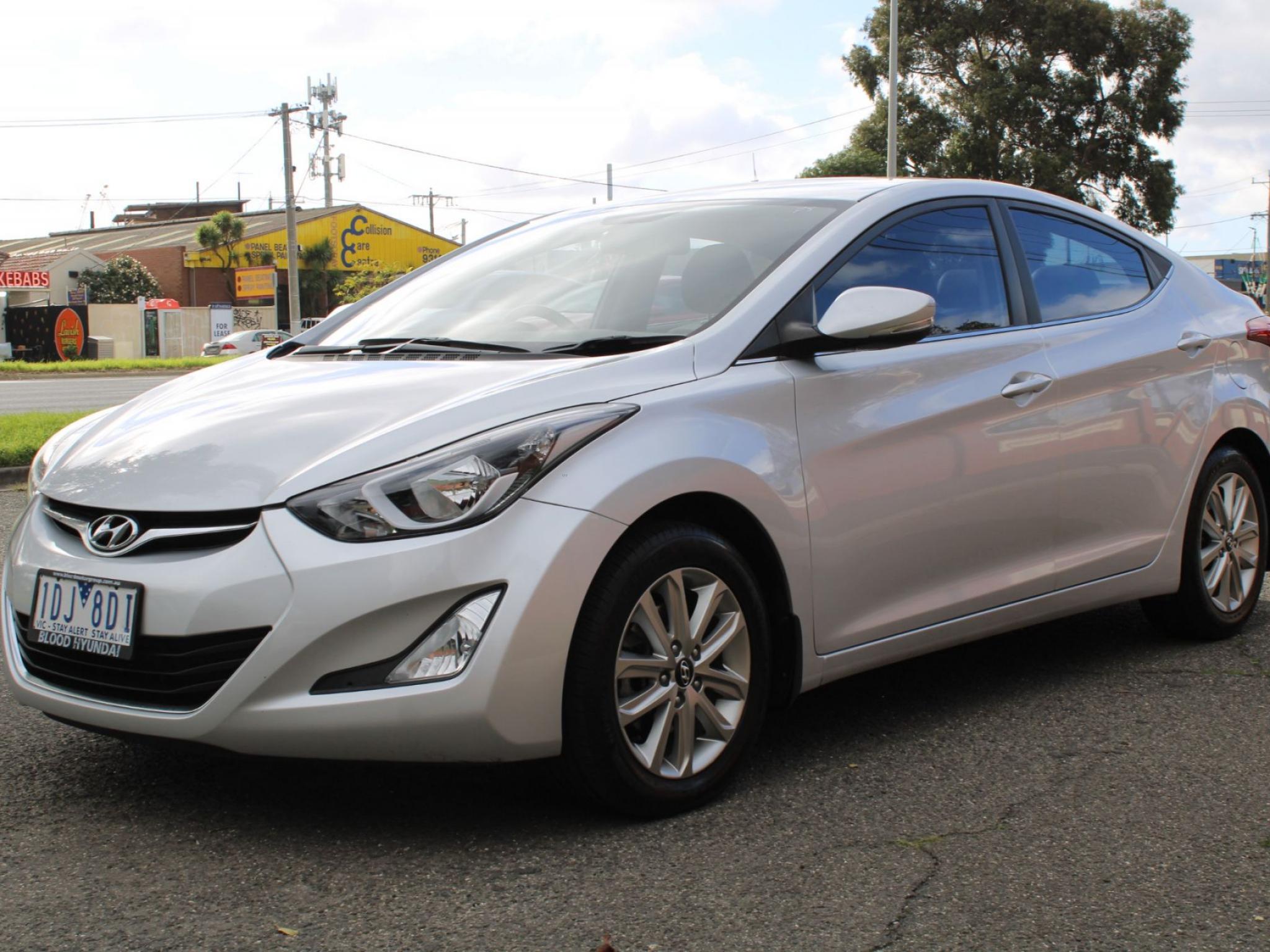 HYUNDAI ELANTRA
