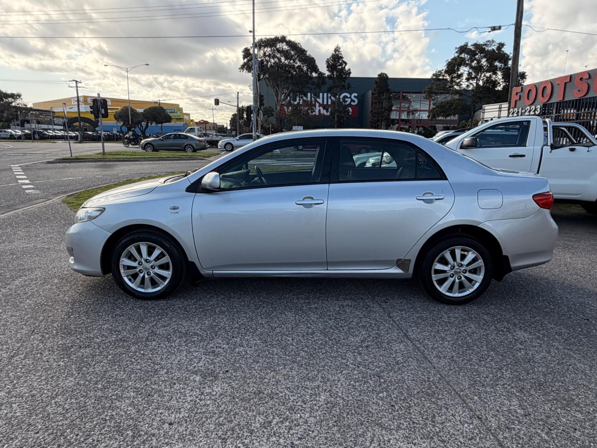 TOYOTA COROLLA