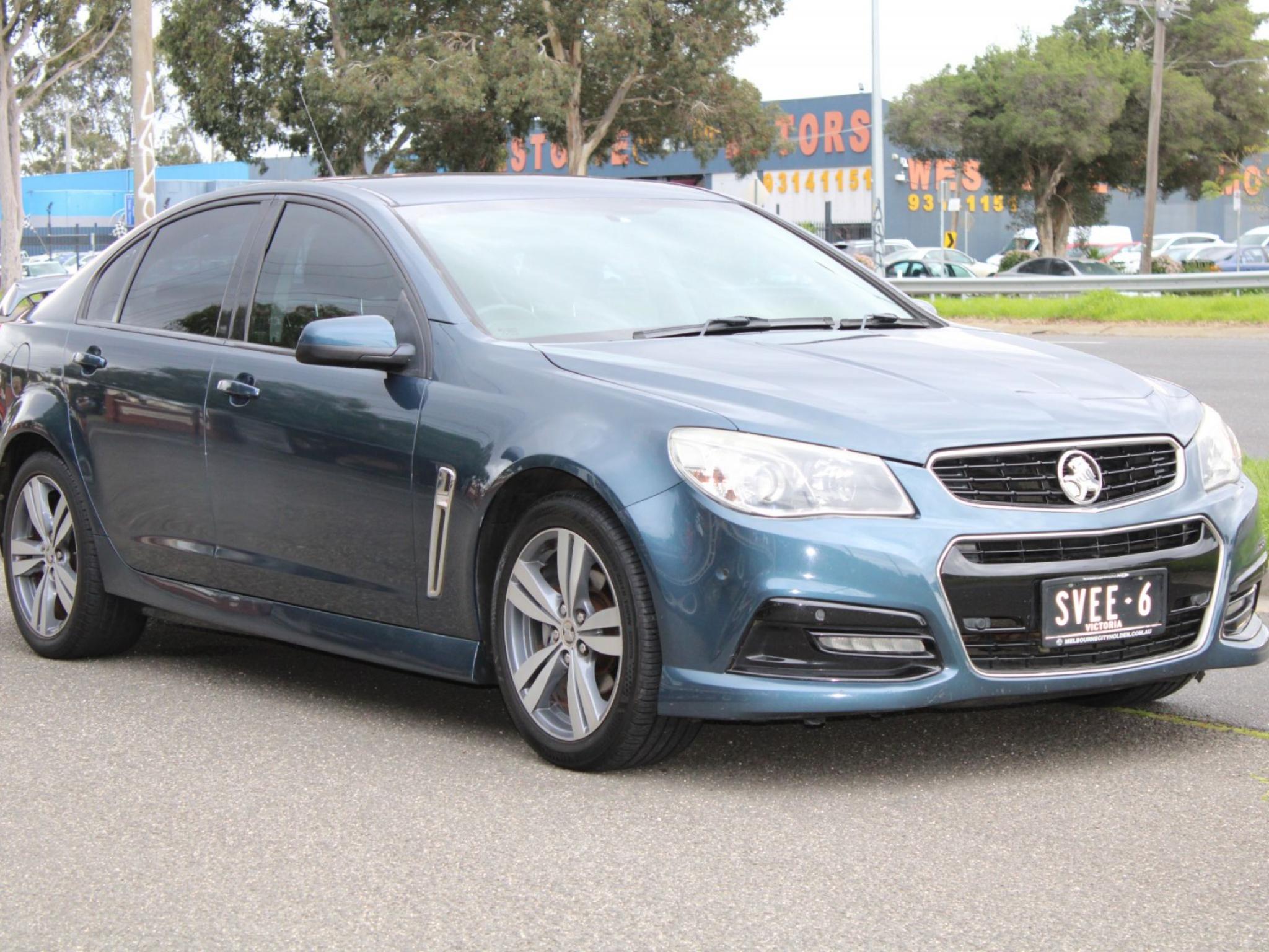 HOLDEN COMMODORE