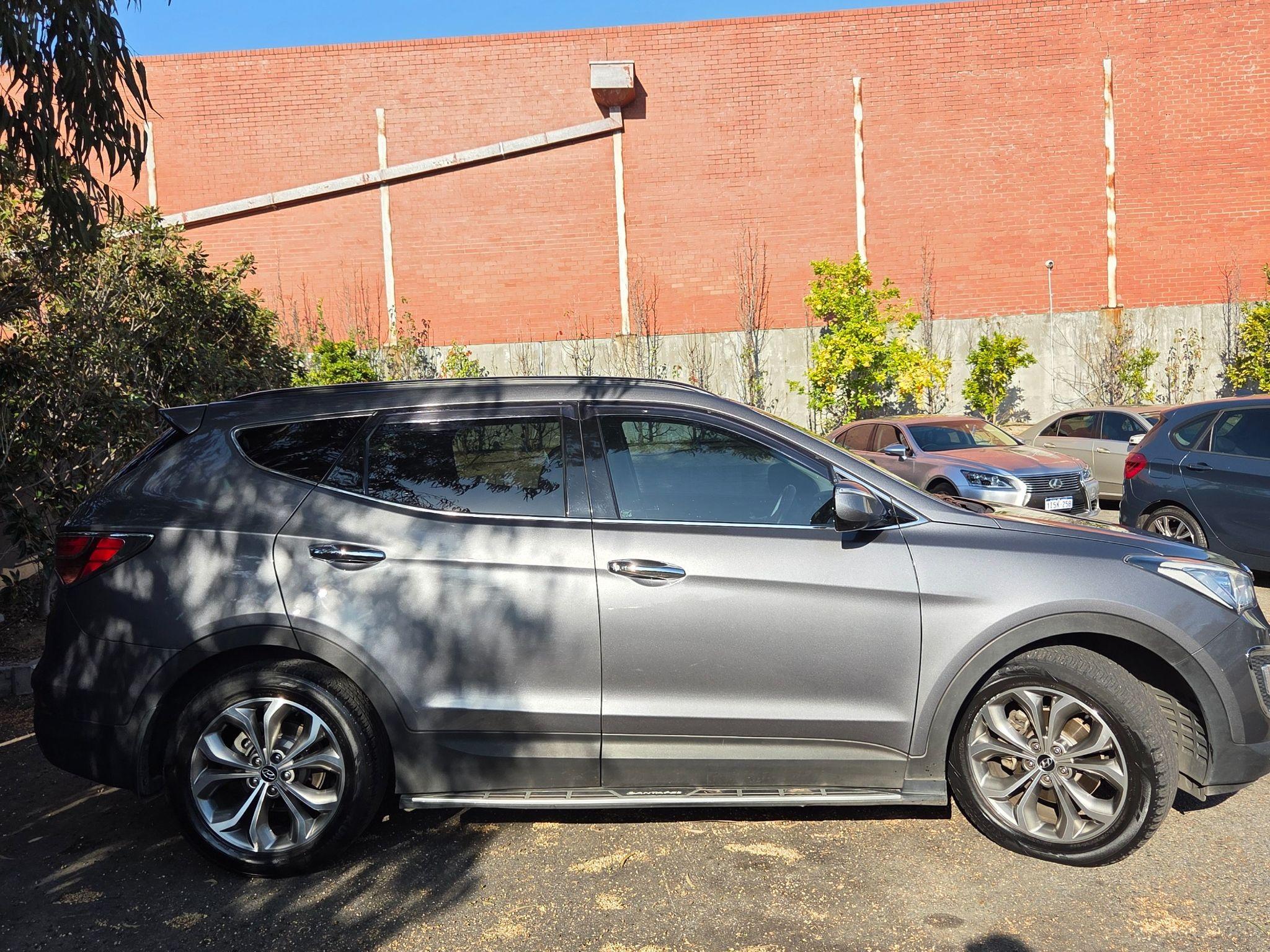 HYUNDAI SANTA FE