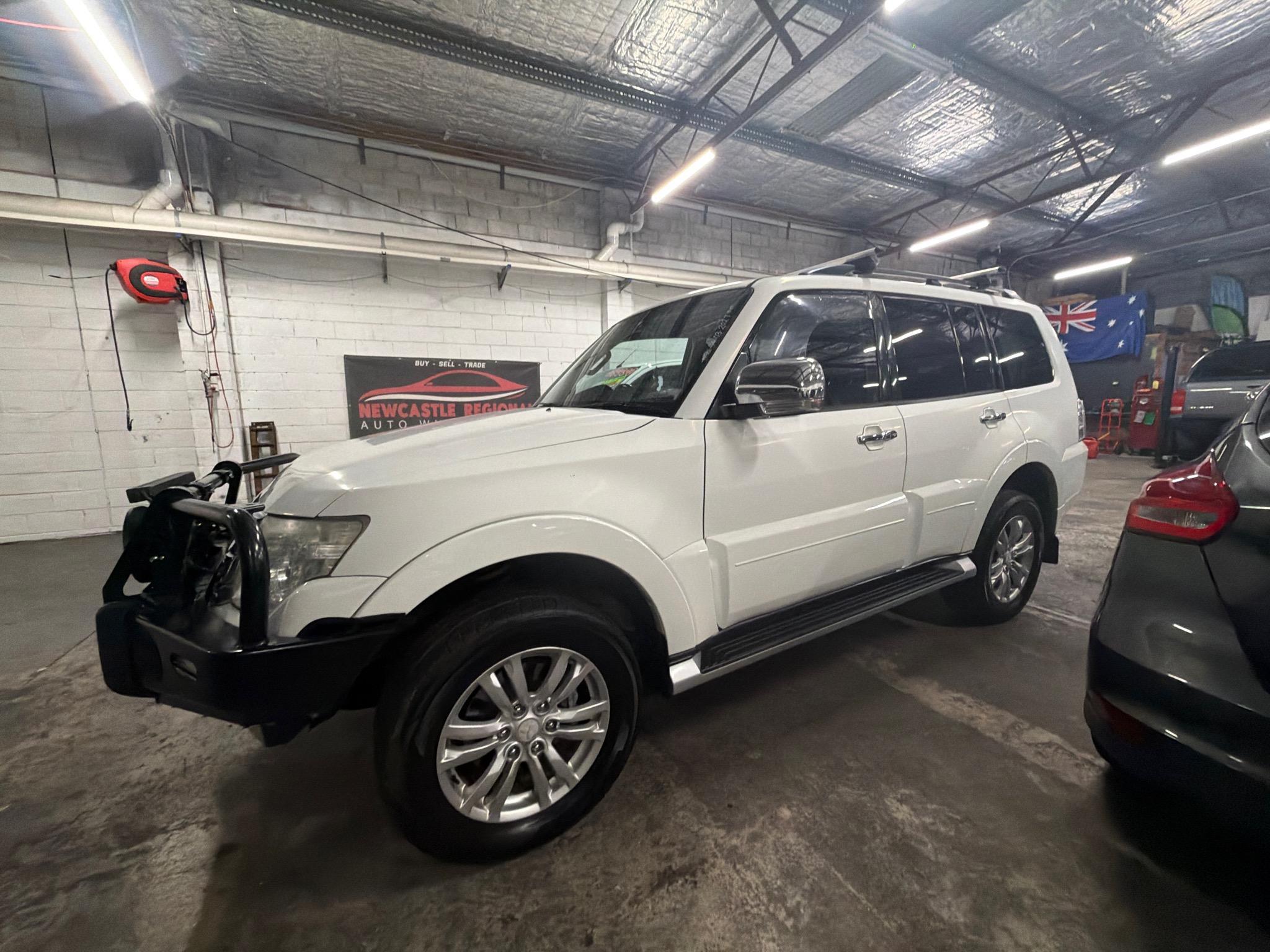 MITSUBISHI PAJERO