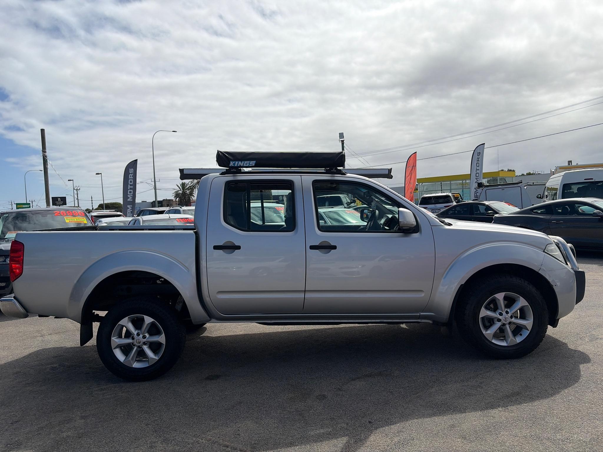 NISSAN NAVARA