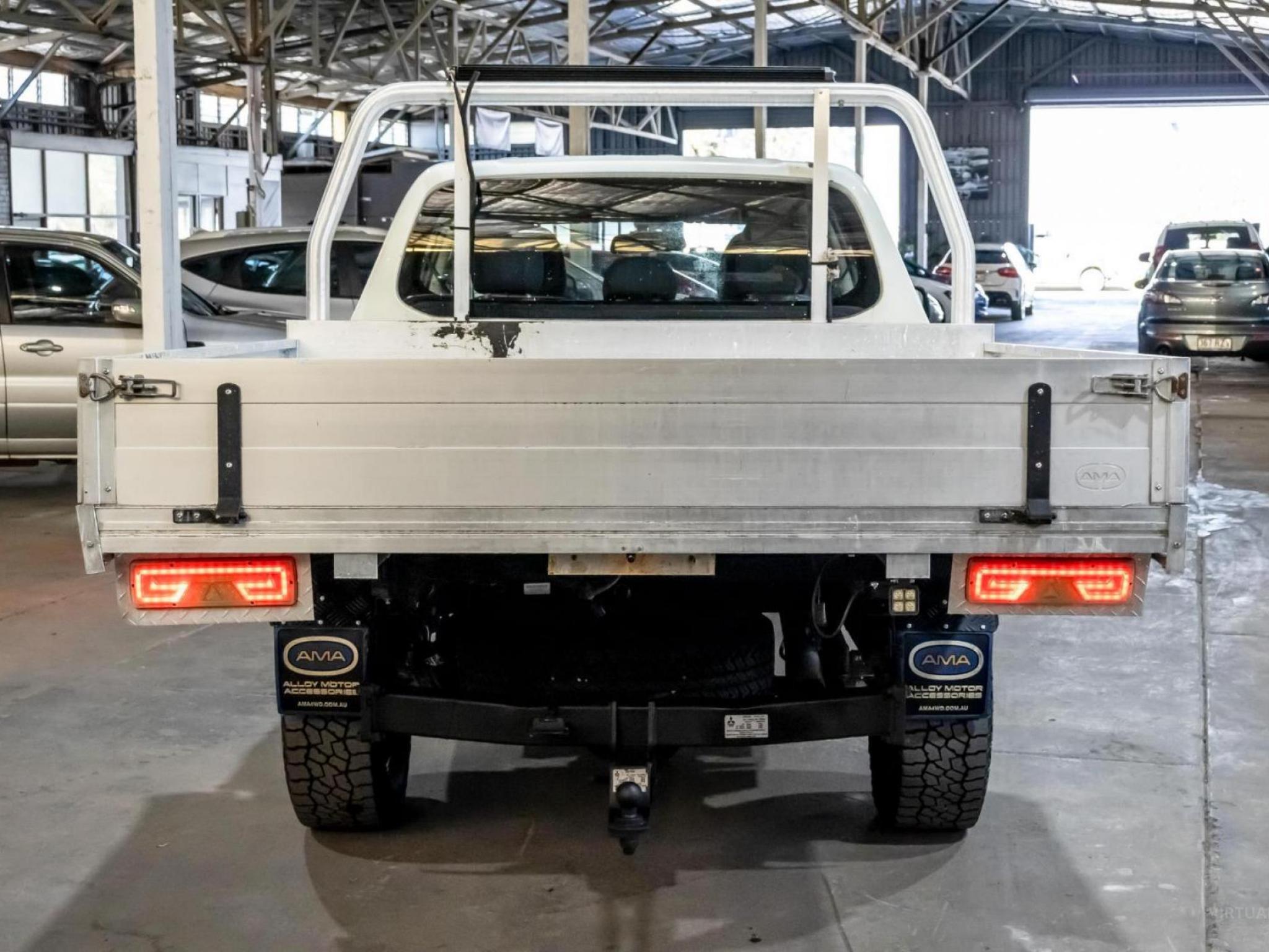 MITSUBISHI TRITON
