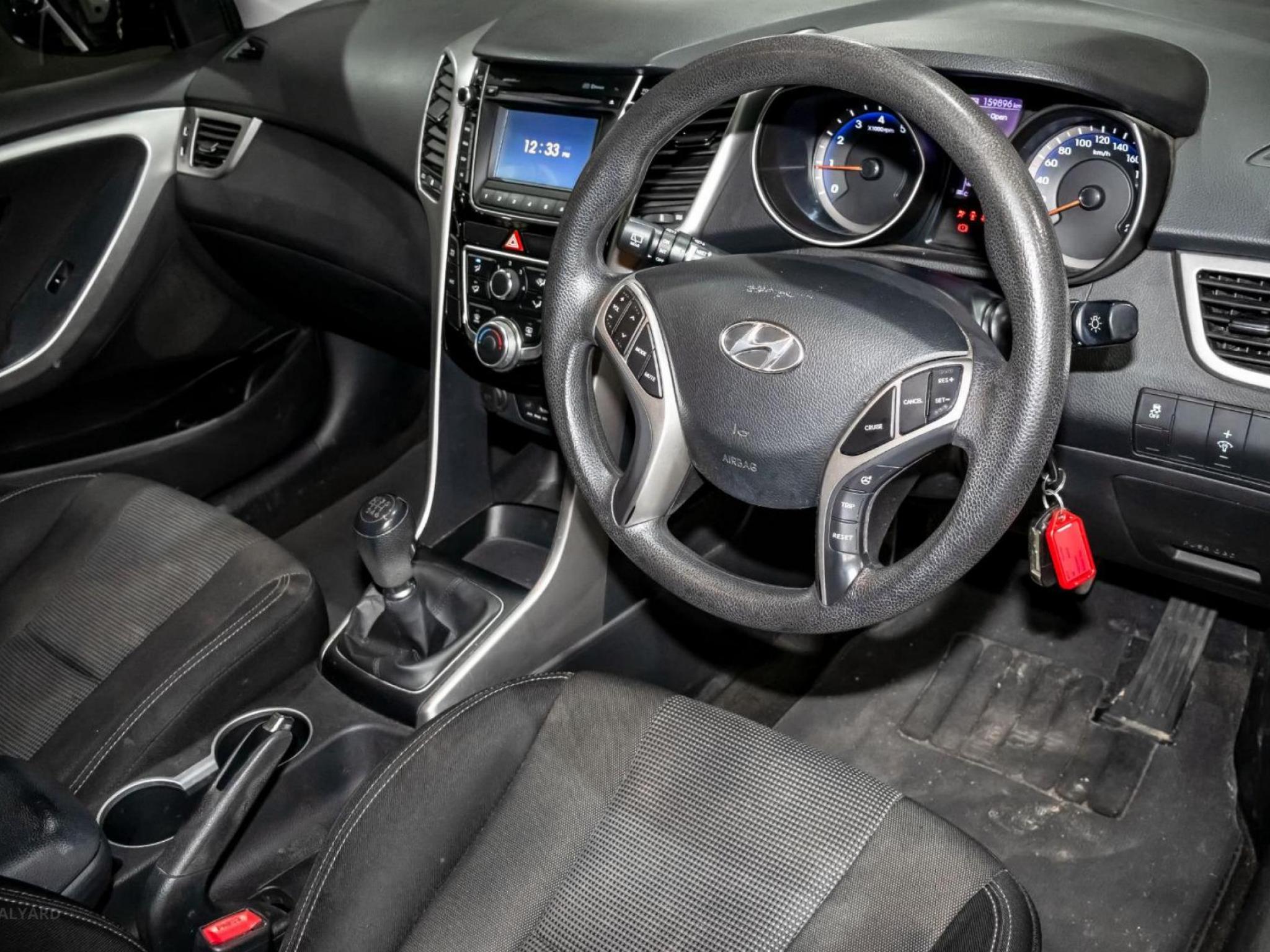 HYUNDAI i30