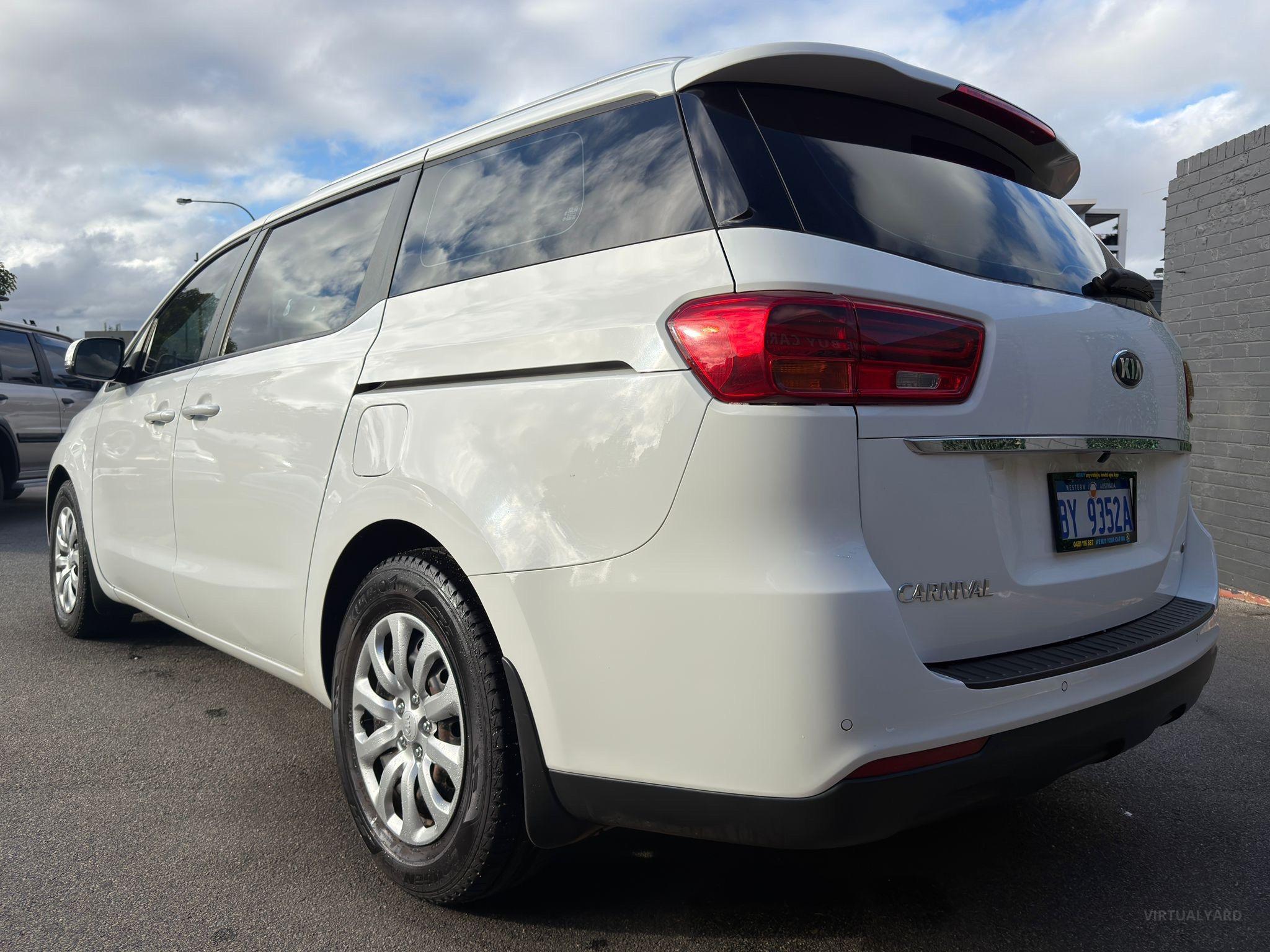 Kia Carnival