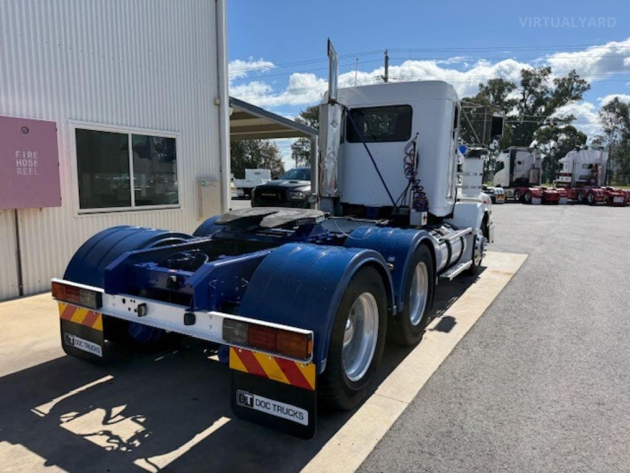 Kenworth T401