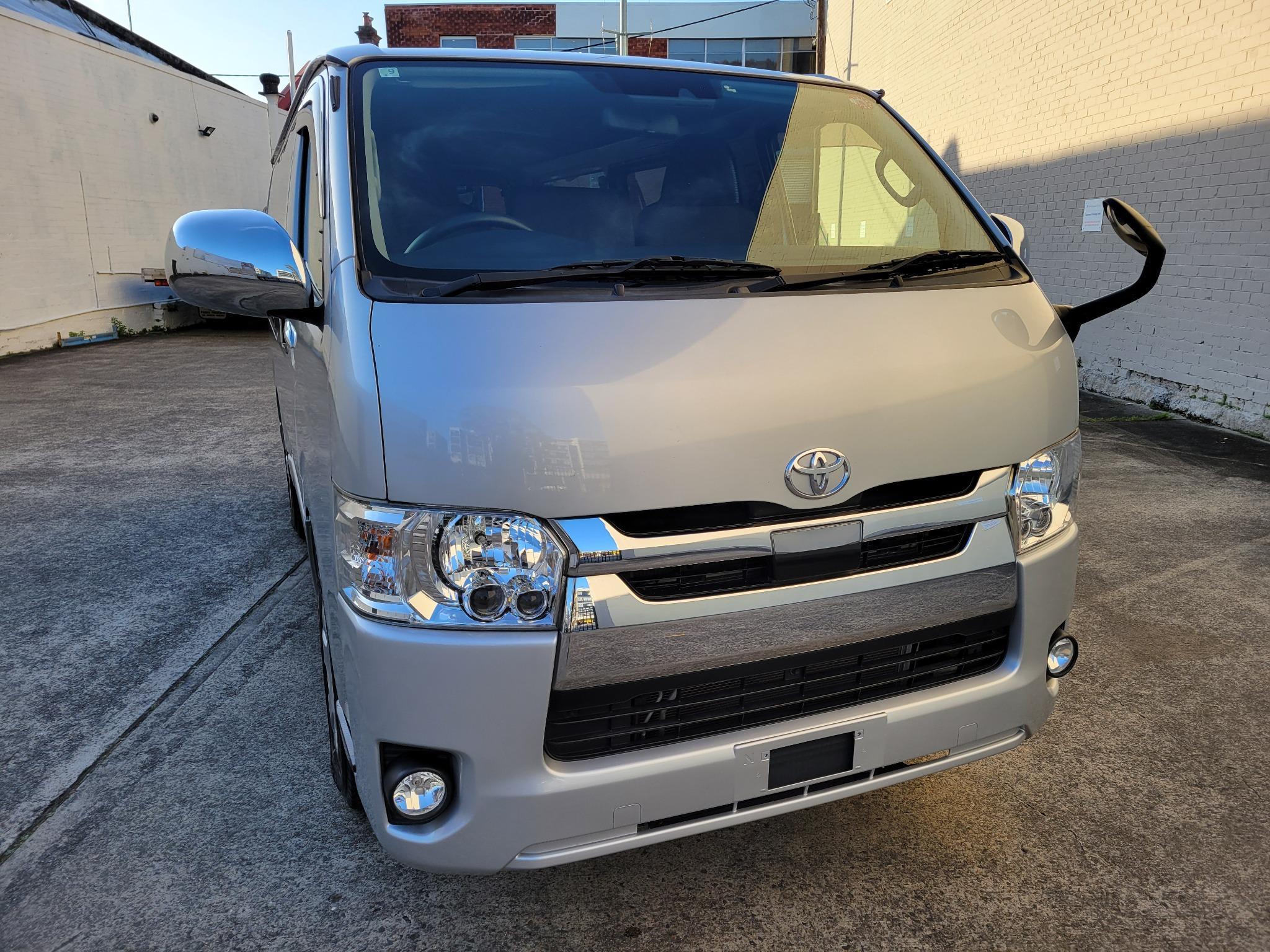 TOYOTA HIACE 4X4