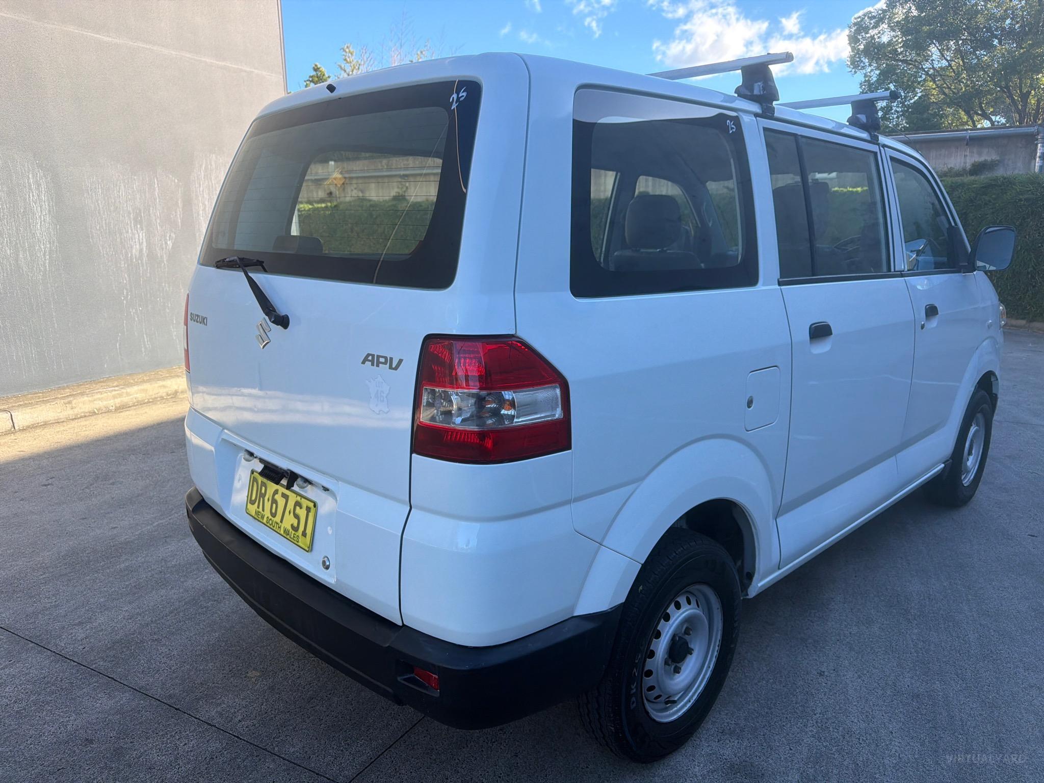 SUZUKI APV VAN 5DR MAN 5SP 785KG 1.6I image 3