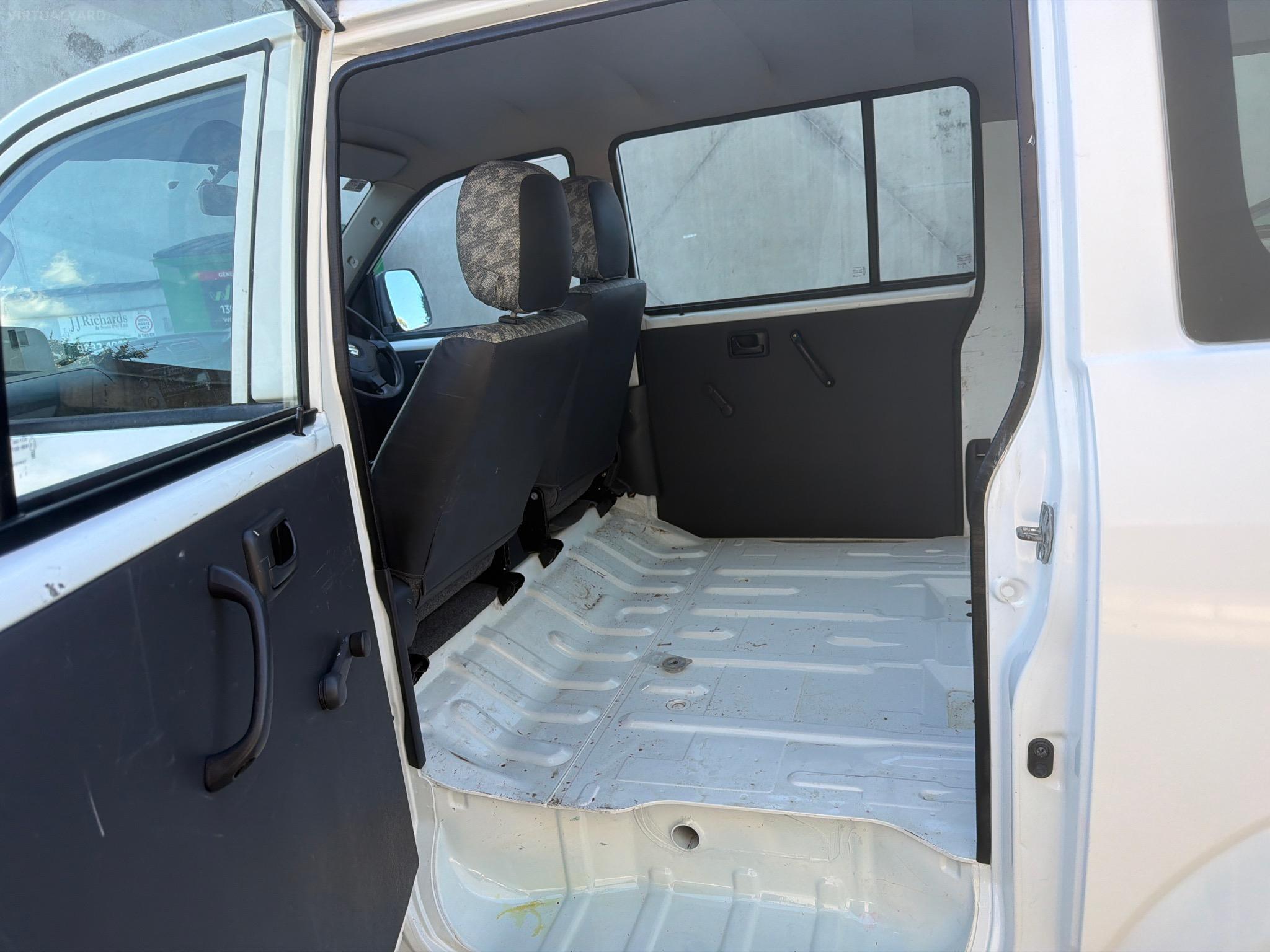 SUZUKI APV VAN 5DR MAN 5SP 785KG 1.6I image 17