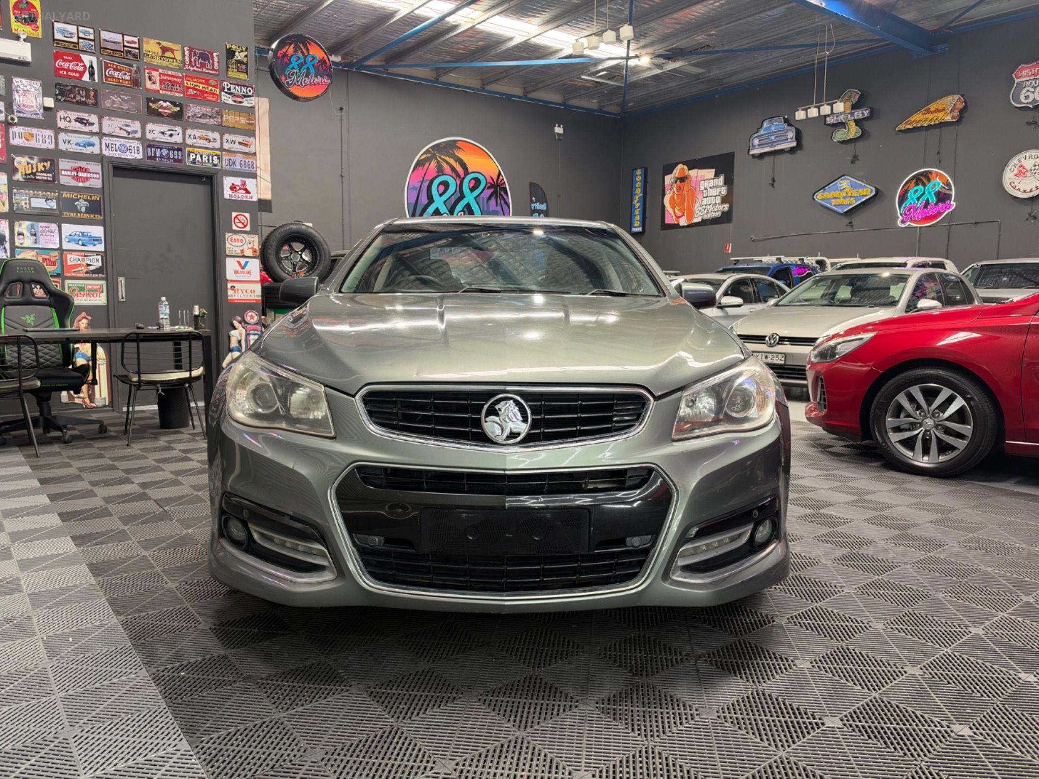 HOLDEN COMMODORE