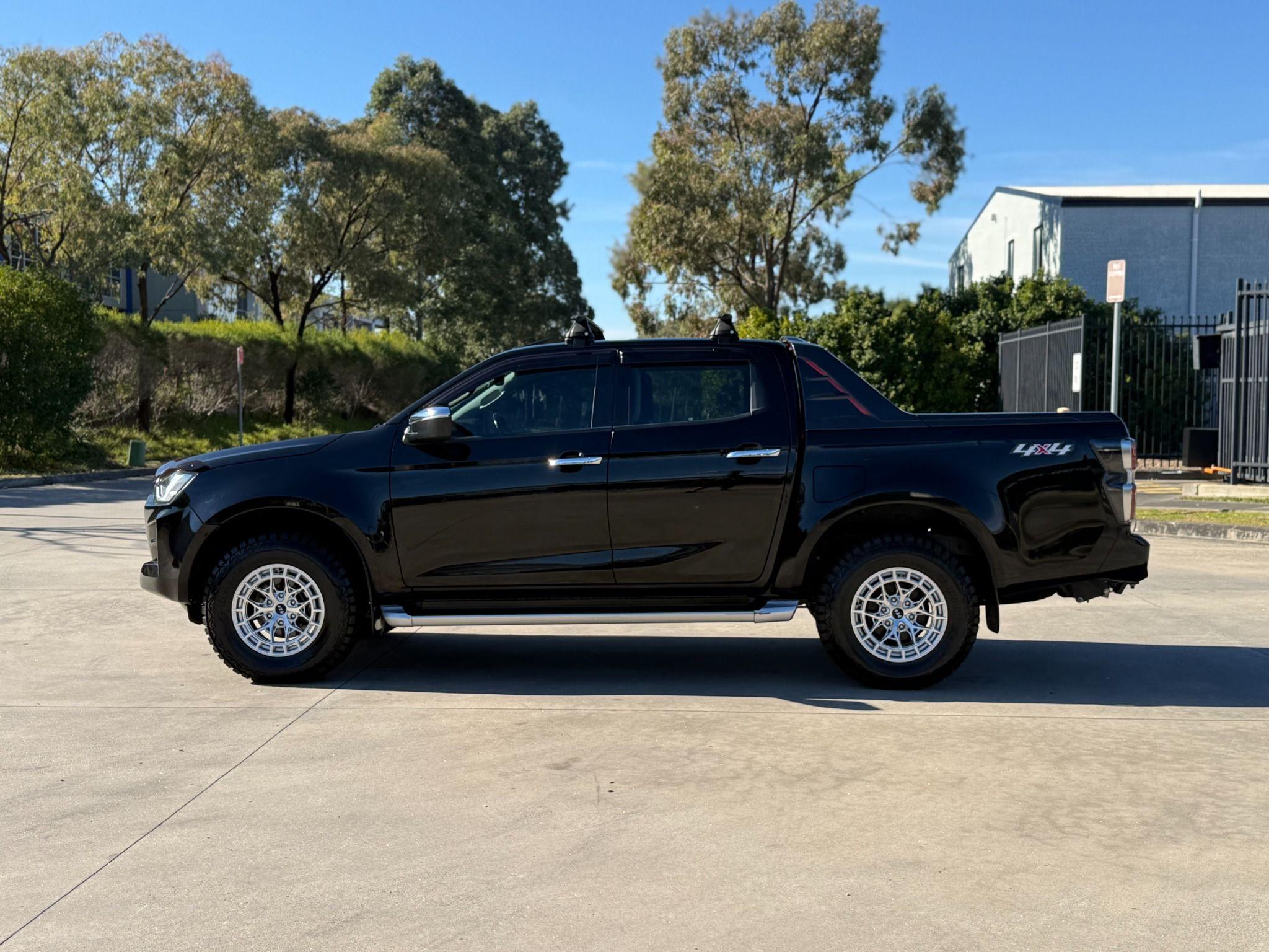 ISUZU D-MAX