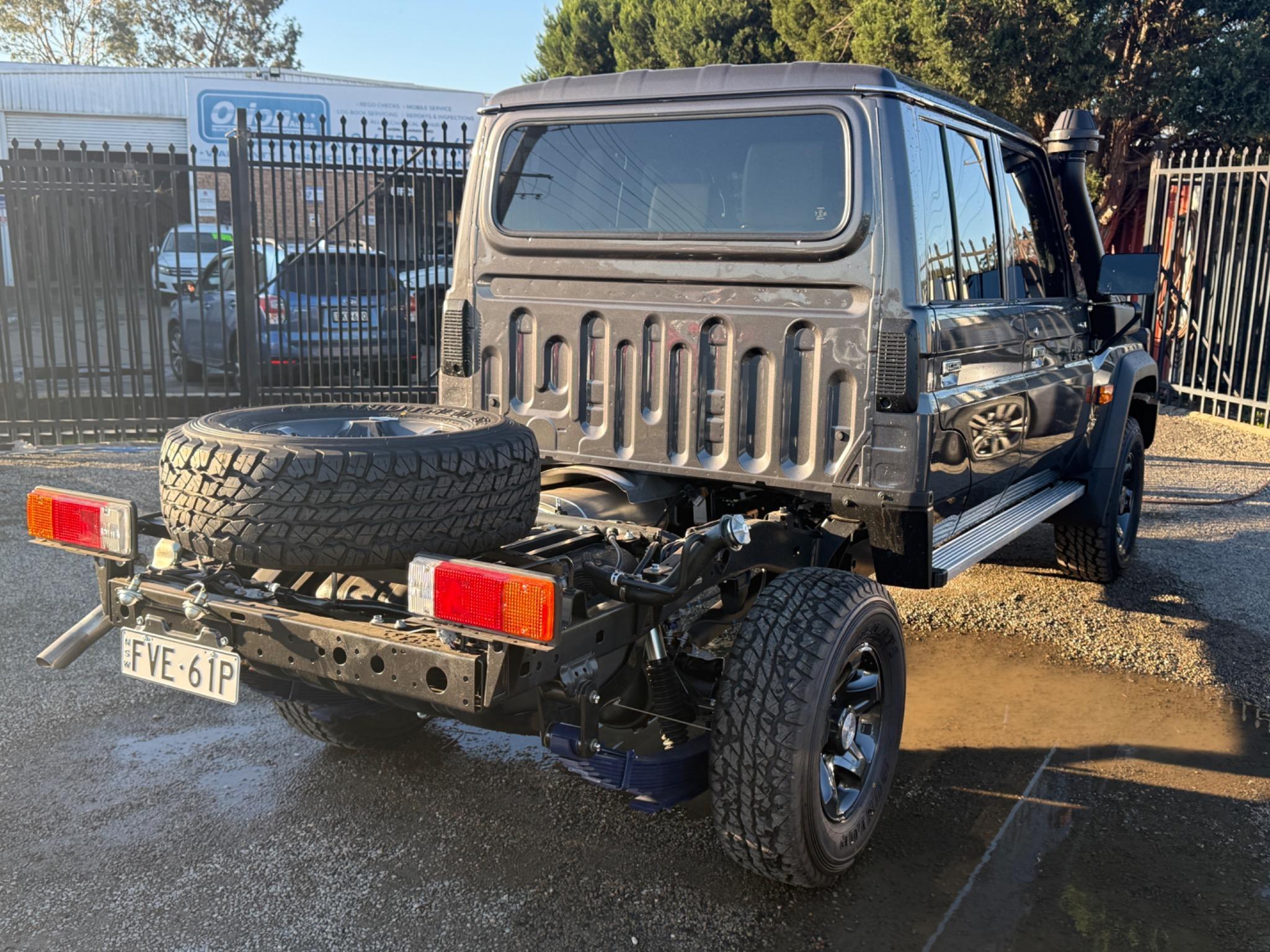 TOYOTA LANDCRUISER 70 SERIES