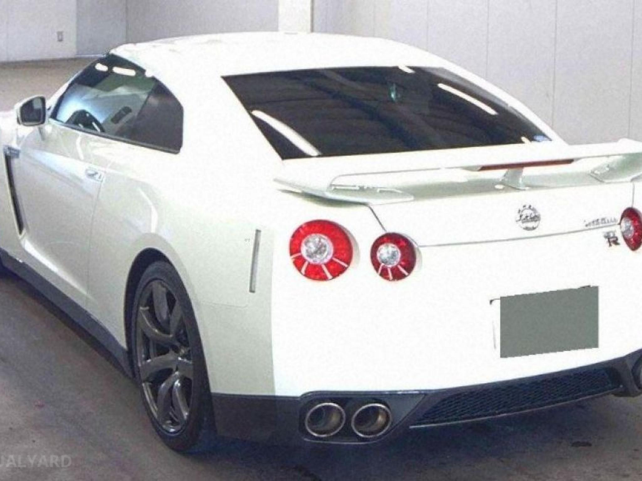 NISSAN GT-R