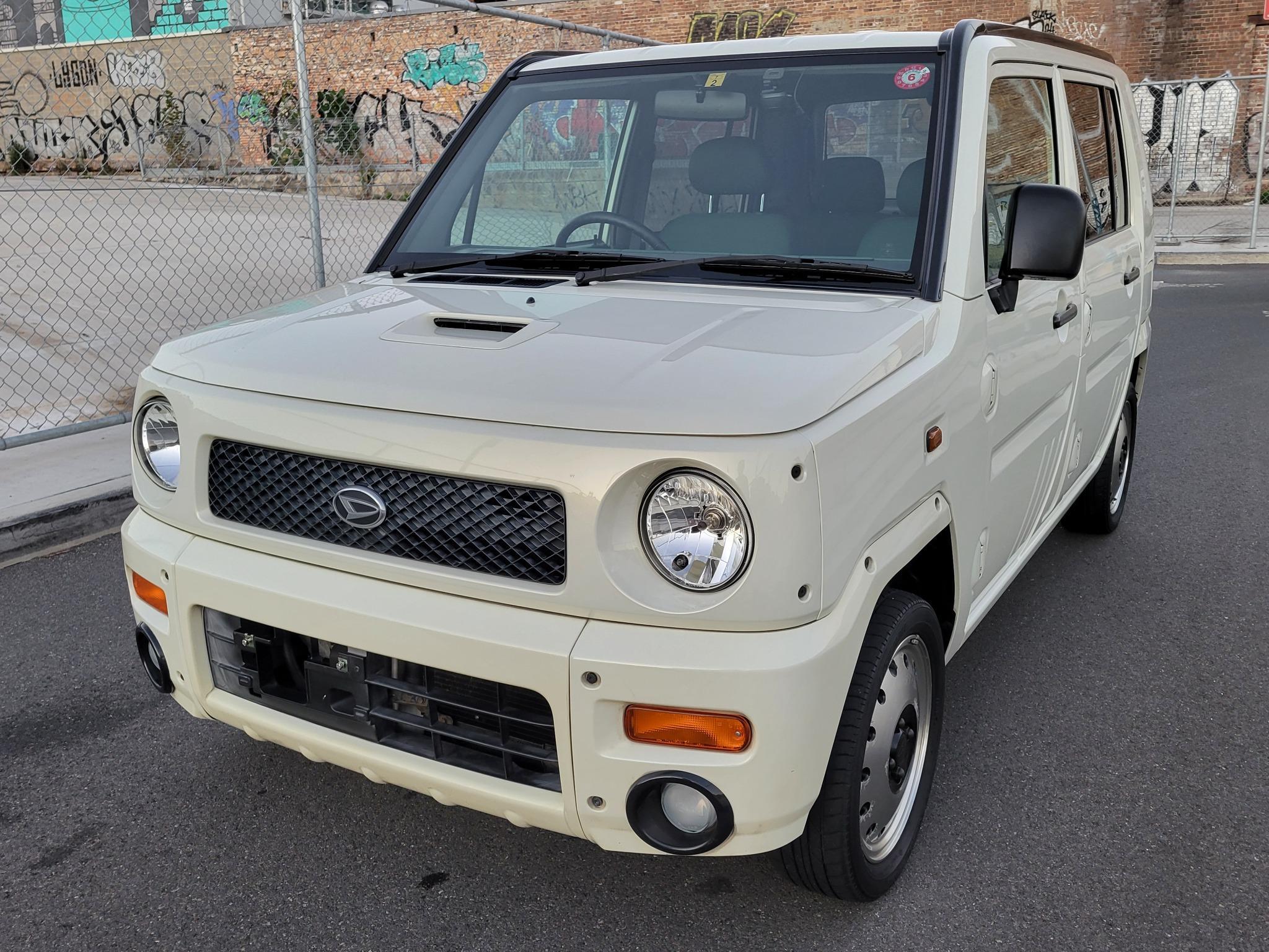 DAIHATSU NAKED