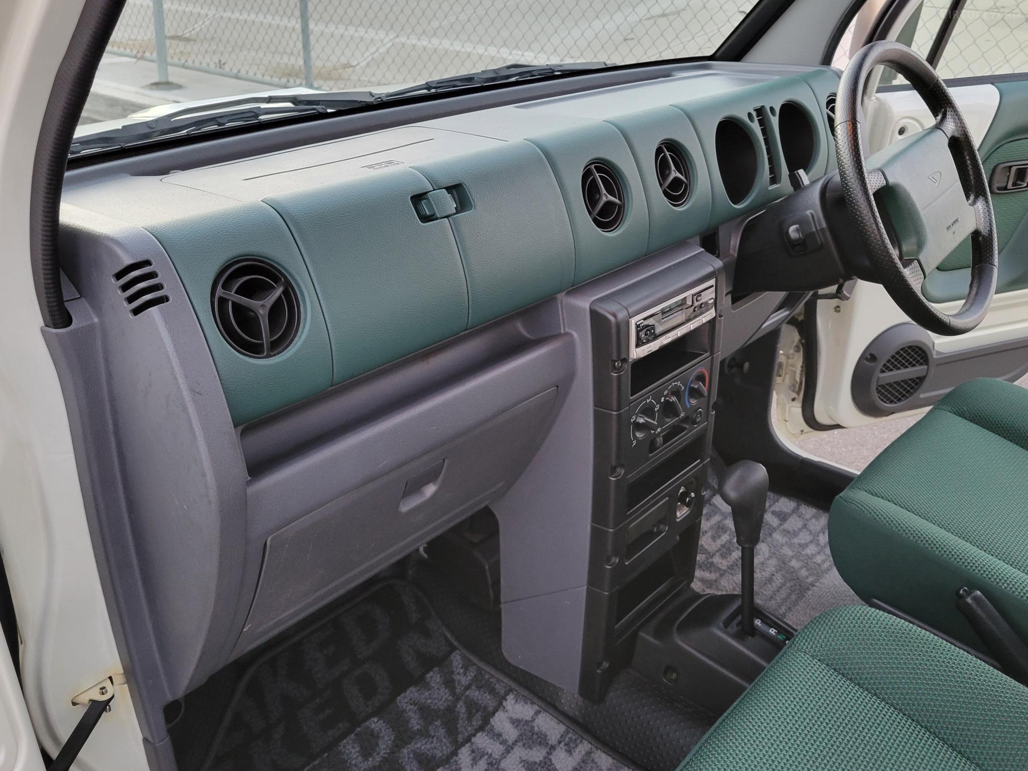 DAIHATSU NAKED