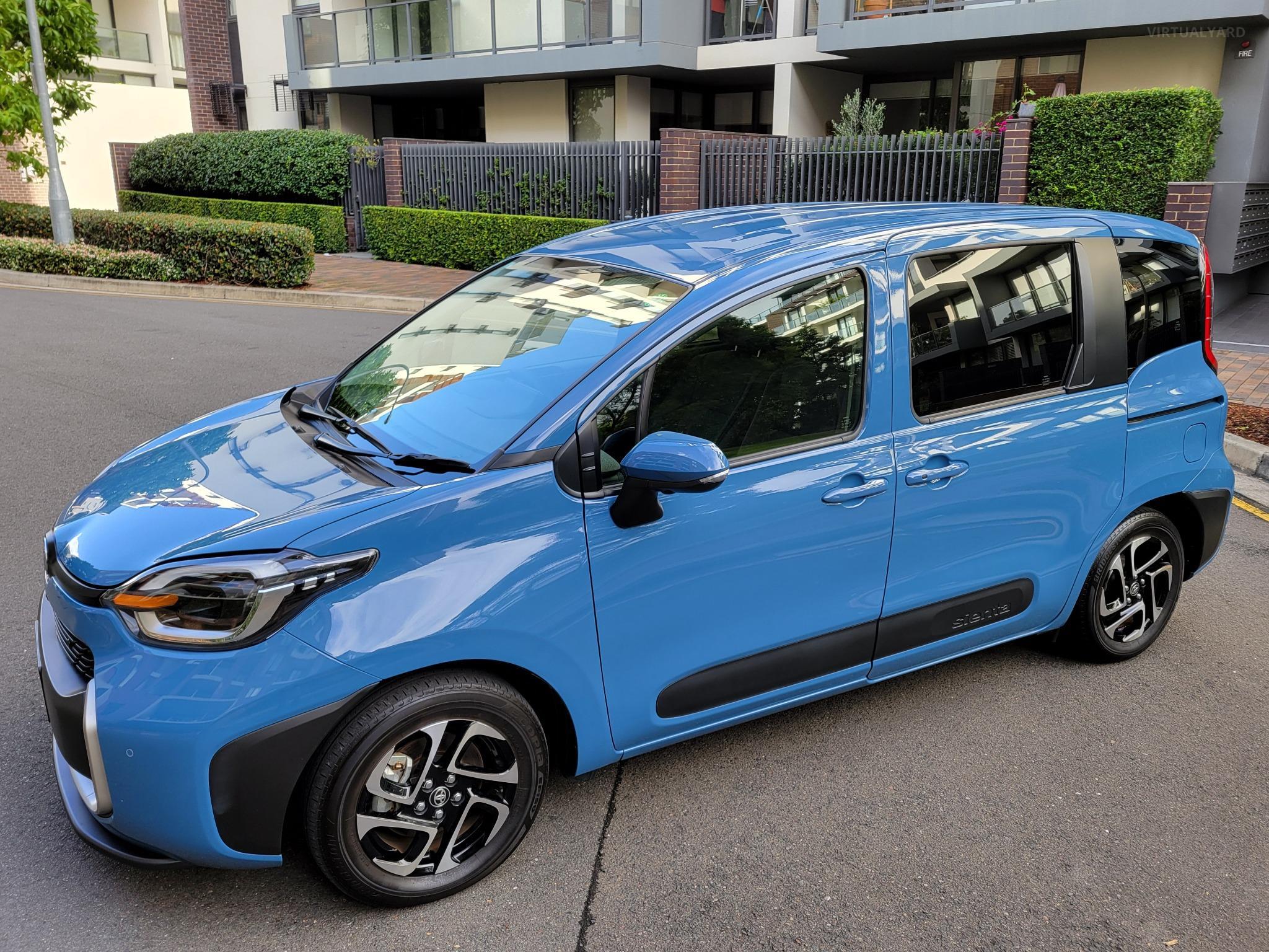 TOYOTA SIENTA