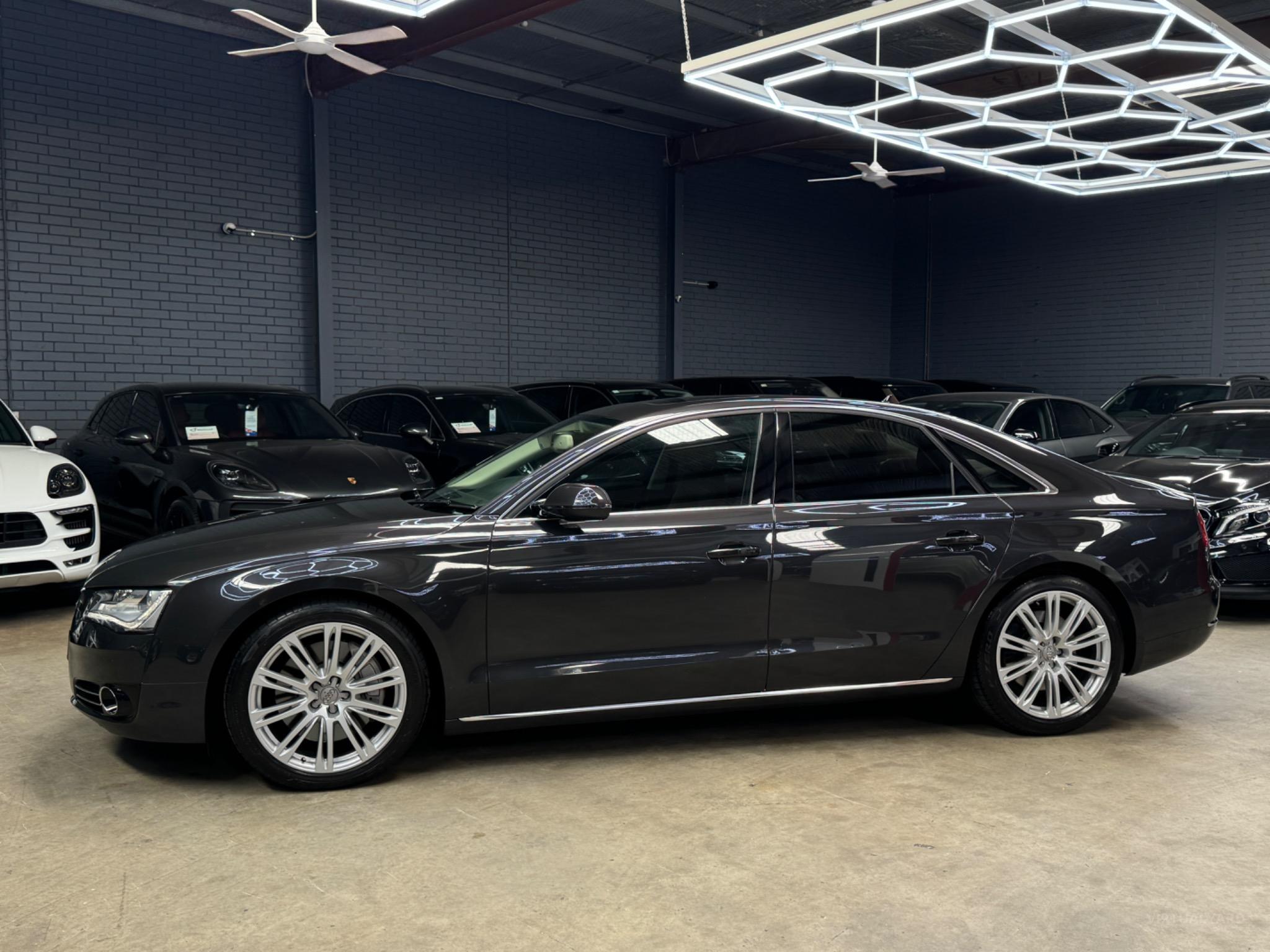 AUDI A8