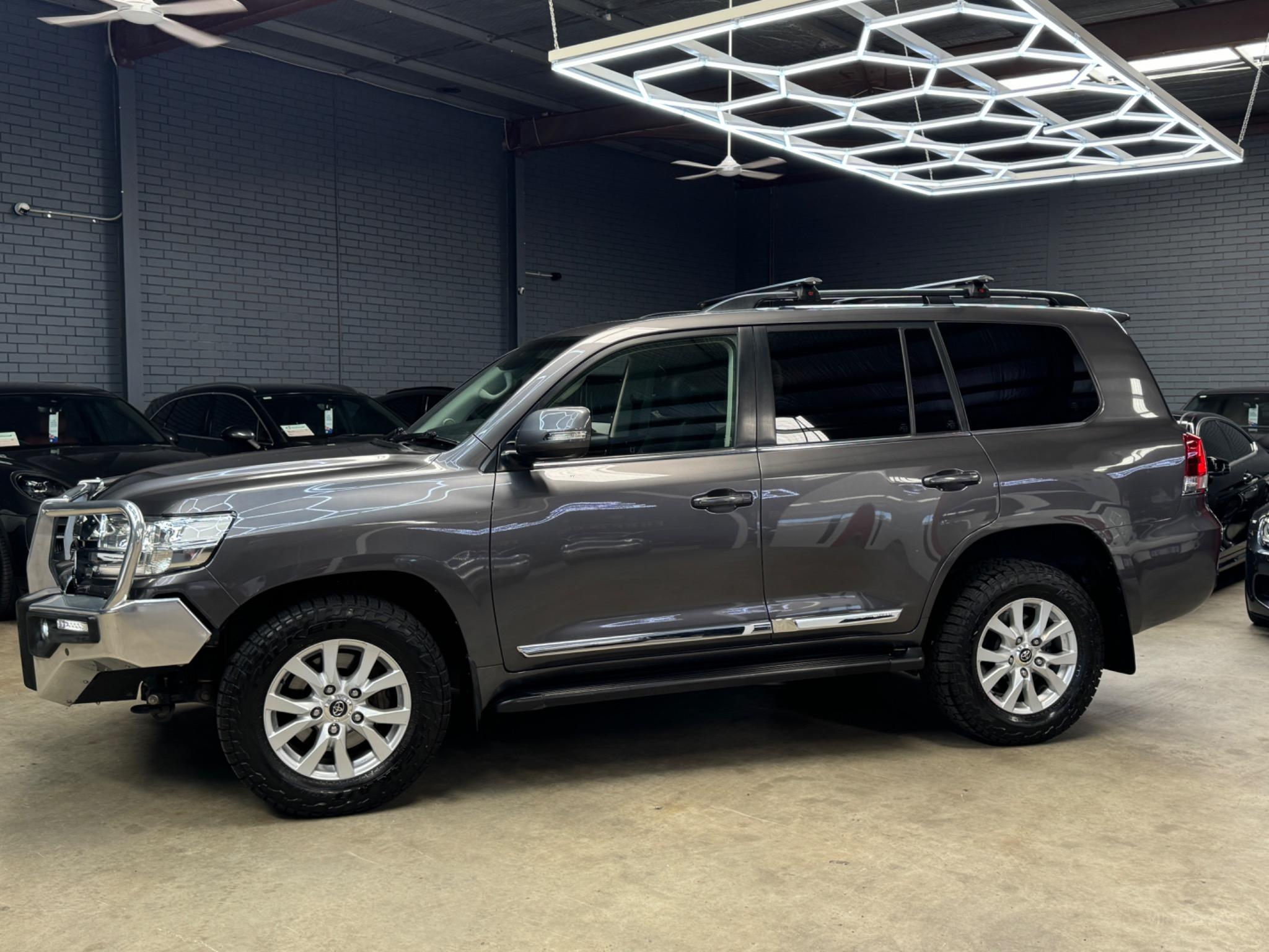 TOYOTA LANDCRUISER