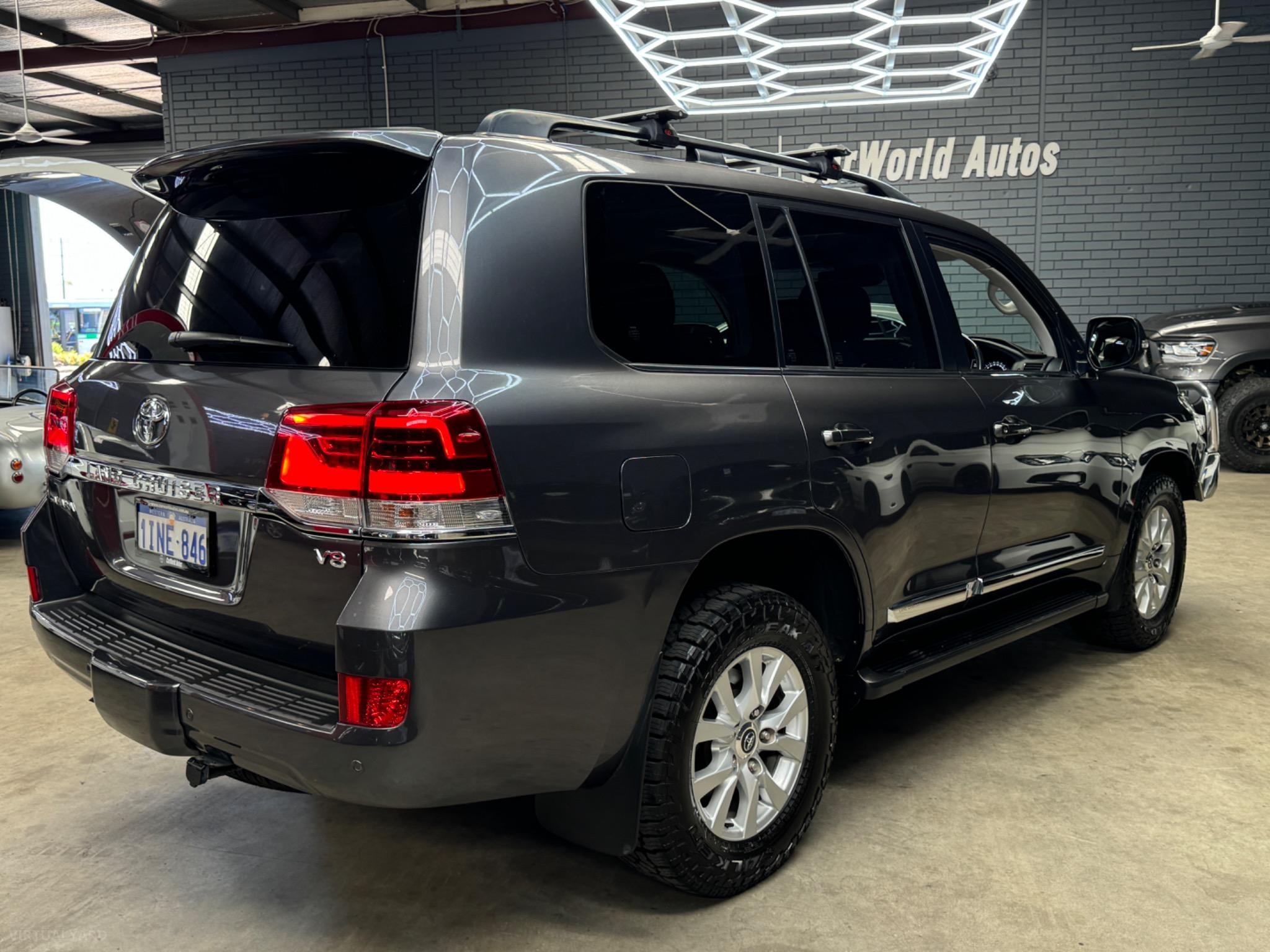 TOYOTA LANDCRUISER